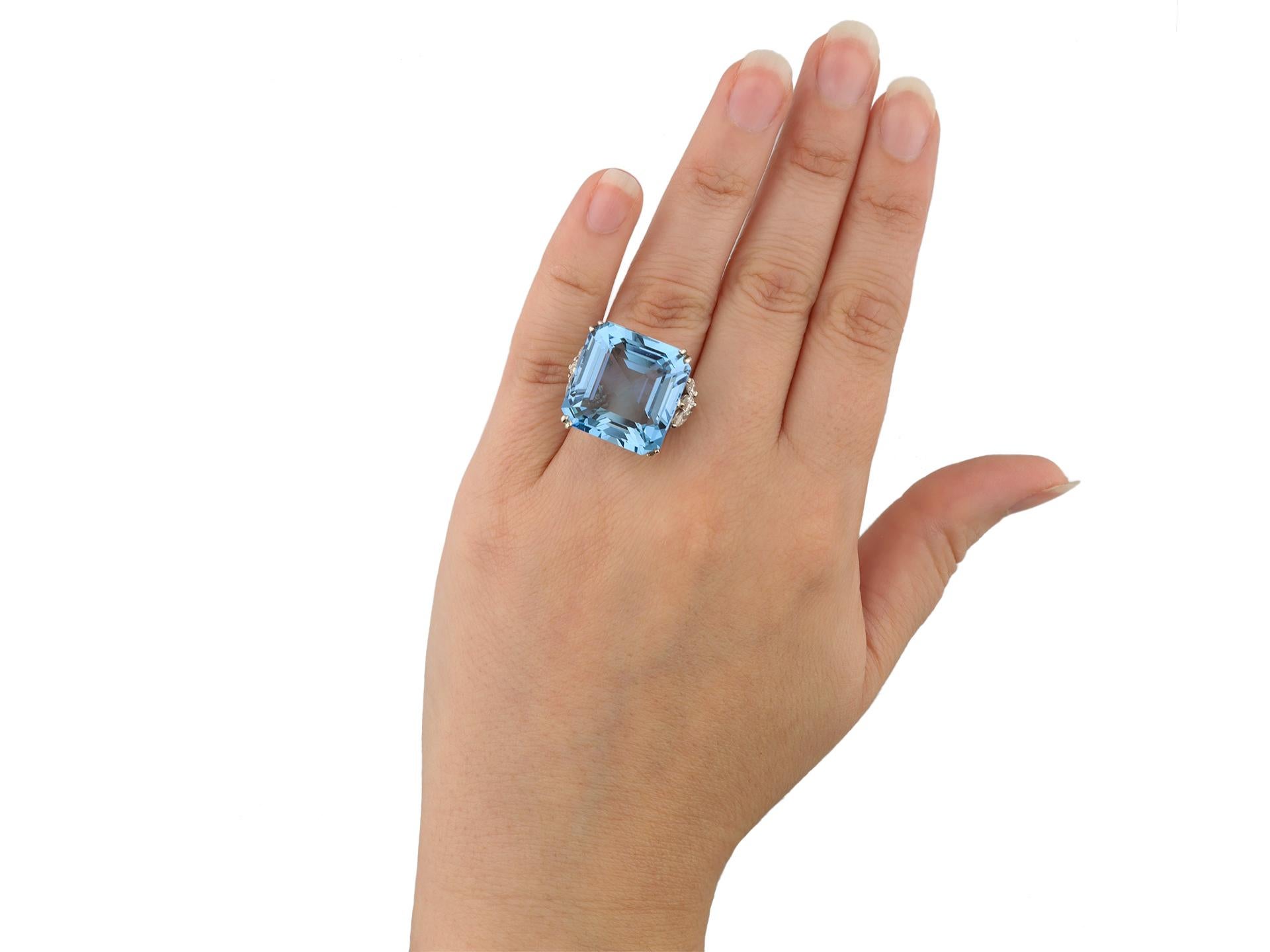 Women's or Men's Aquamarine and Diamond Cocktail Ring, circa 1970 For Sale