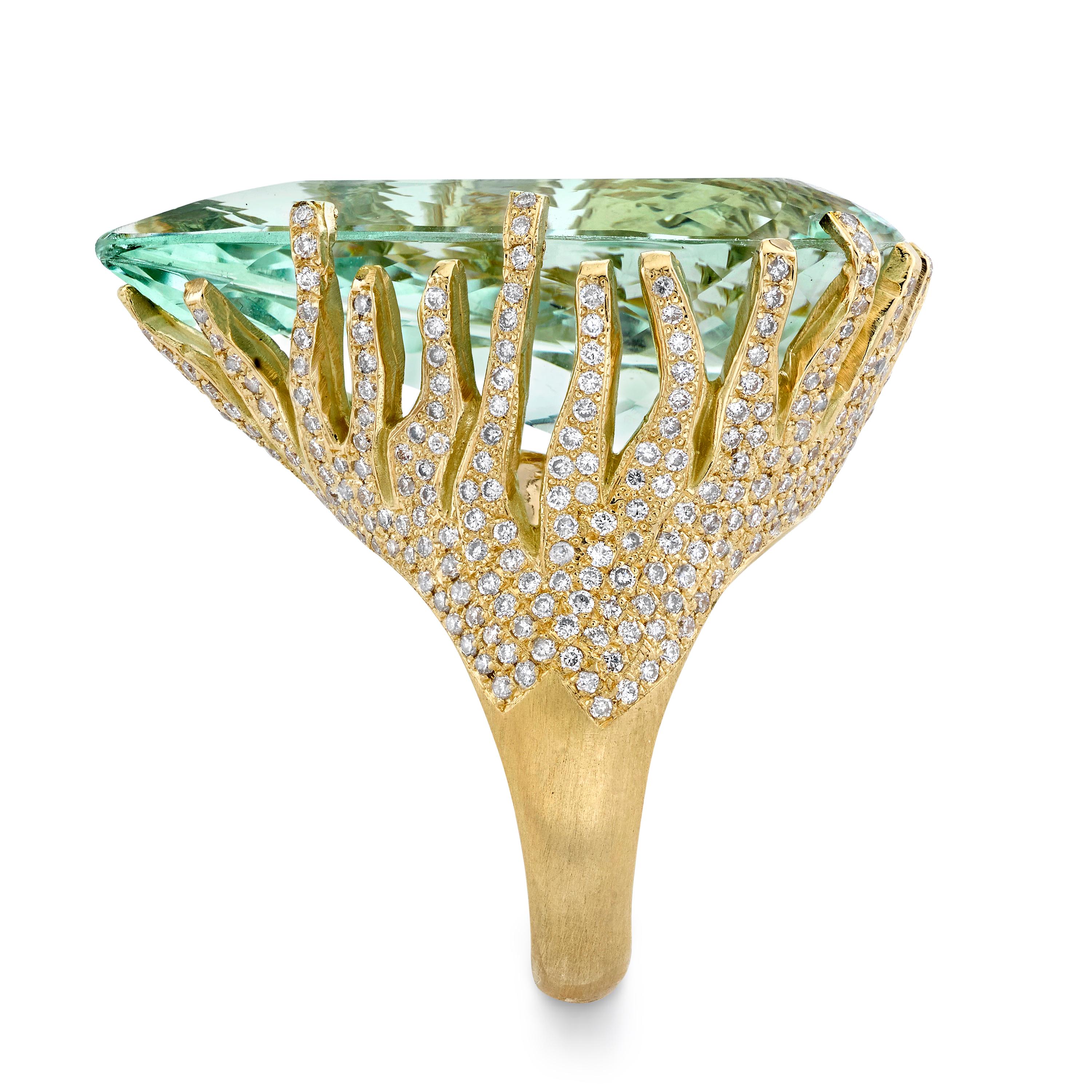 Contemporary Aquamarine & Diamond Crest Ring in 18k Yellow Gold