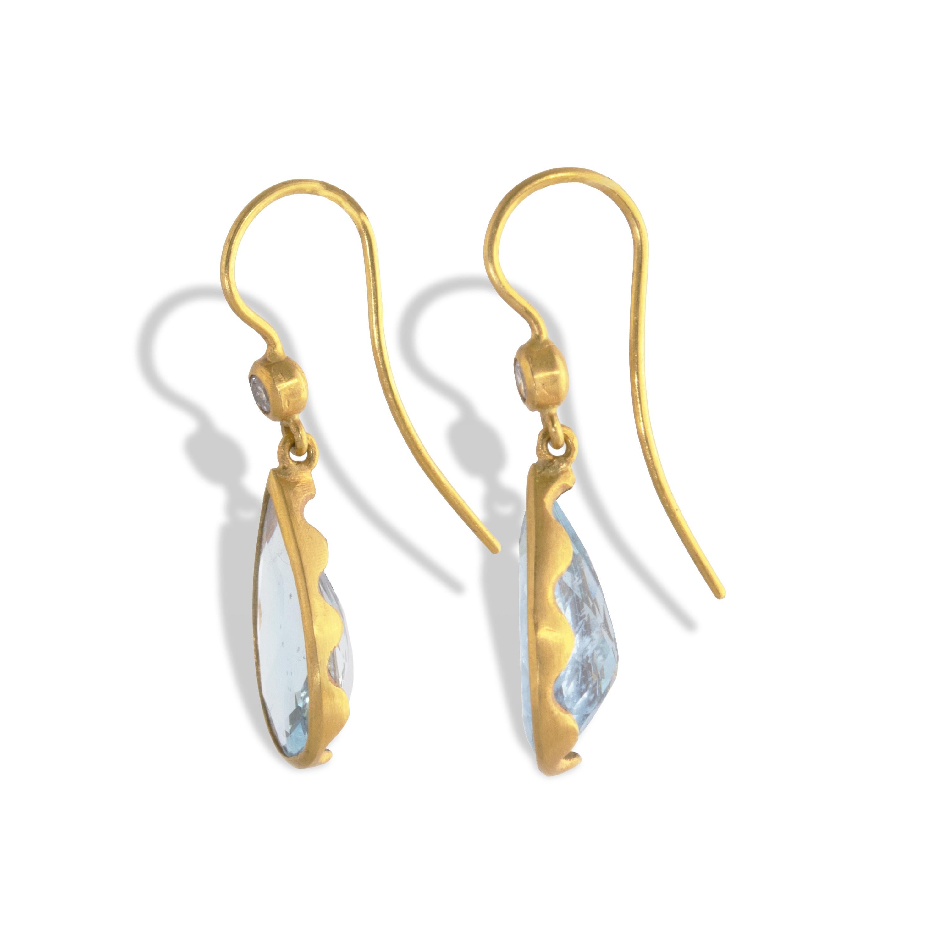 Pear Cut Ico & the Bird Fine Jewelry 5.52 carat Aquamarine Diamond Wave Gold Earrings For Sale