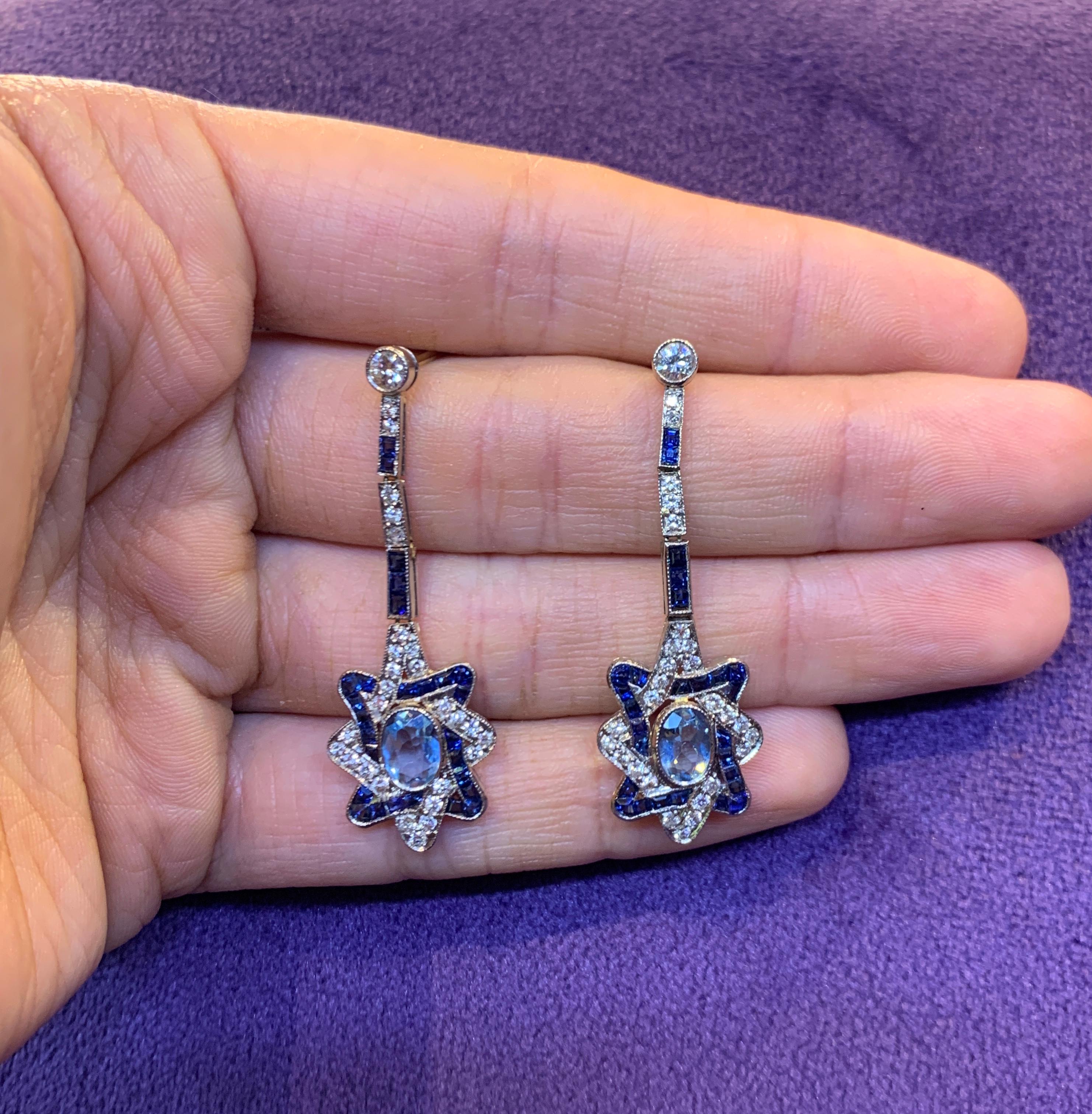 Aquamarine & Diamond Earrings In Excellent Condition For Sale In New York, NY