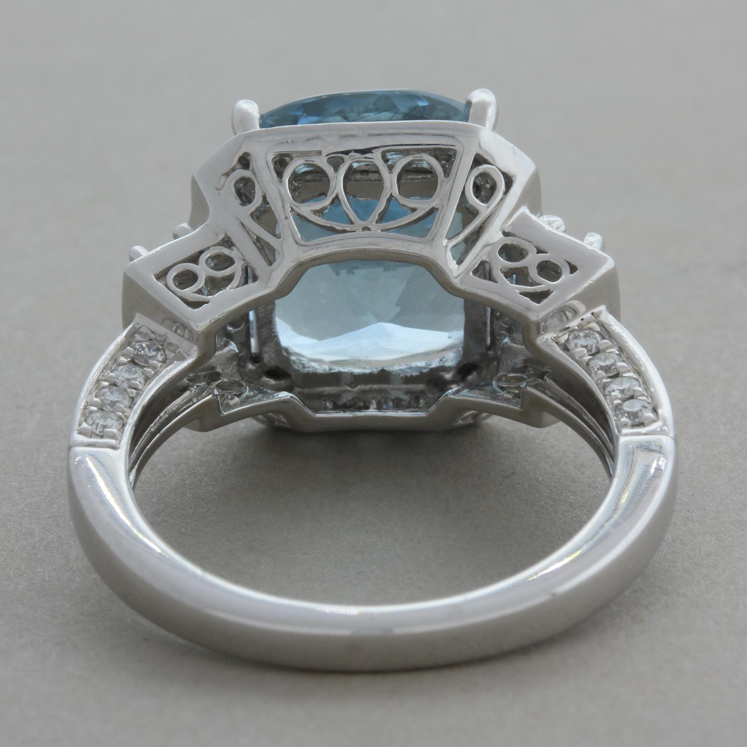 Aquamarine Diamond Gold Cocktail Ring In New Condition For Sale In Beverly Hills, CA