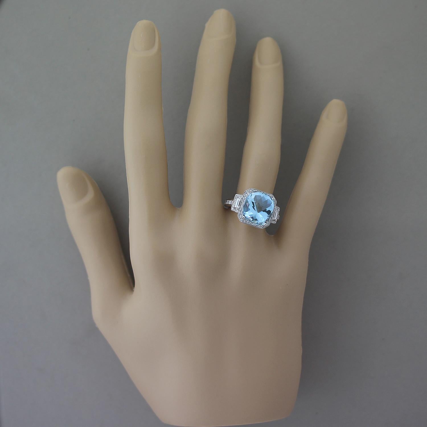 Women's or Men's Aquamarine Diamond Gold Cocktail Ring For Sale