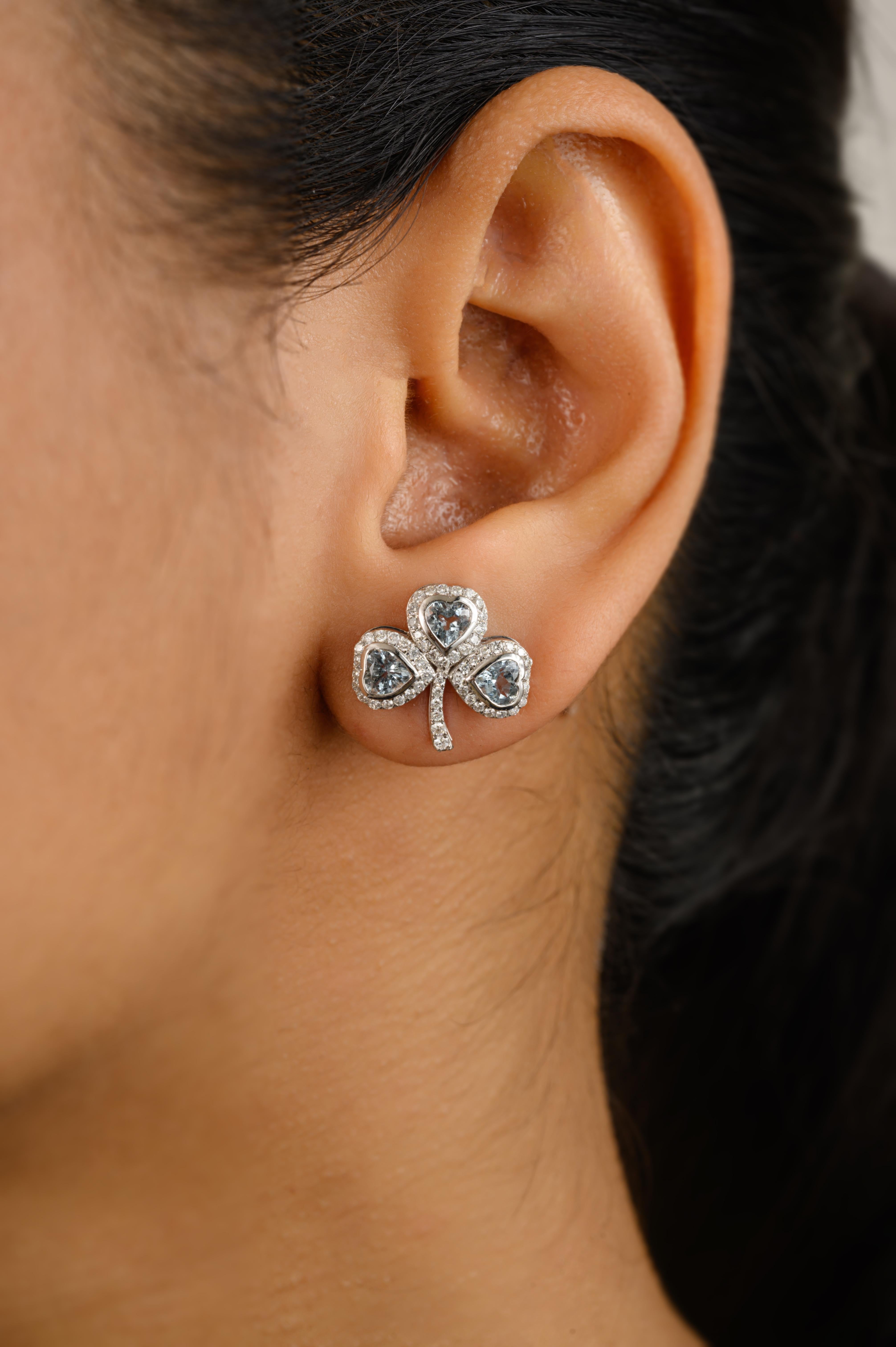 Women's Aquamarine Diamond Halo Clover Wedding Stud Earrings for Women 18k White Gold For Sale