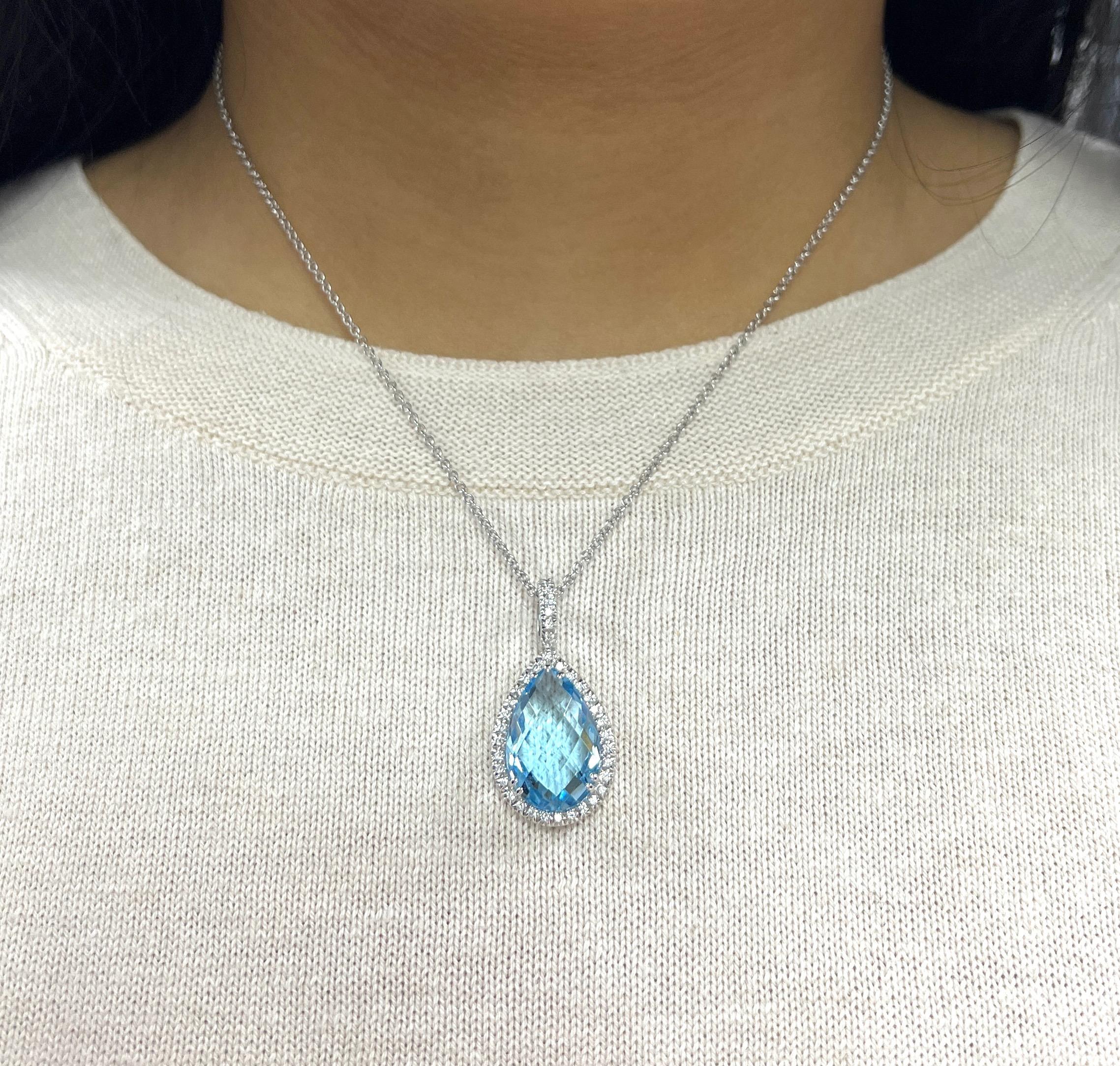Aquamarine Diamond Pendant Necklace For Sale 1