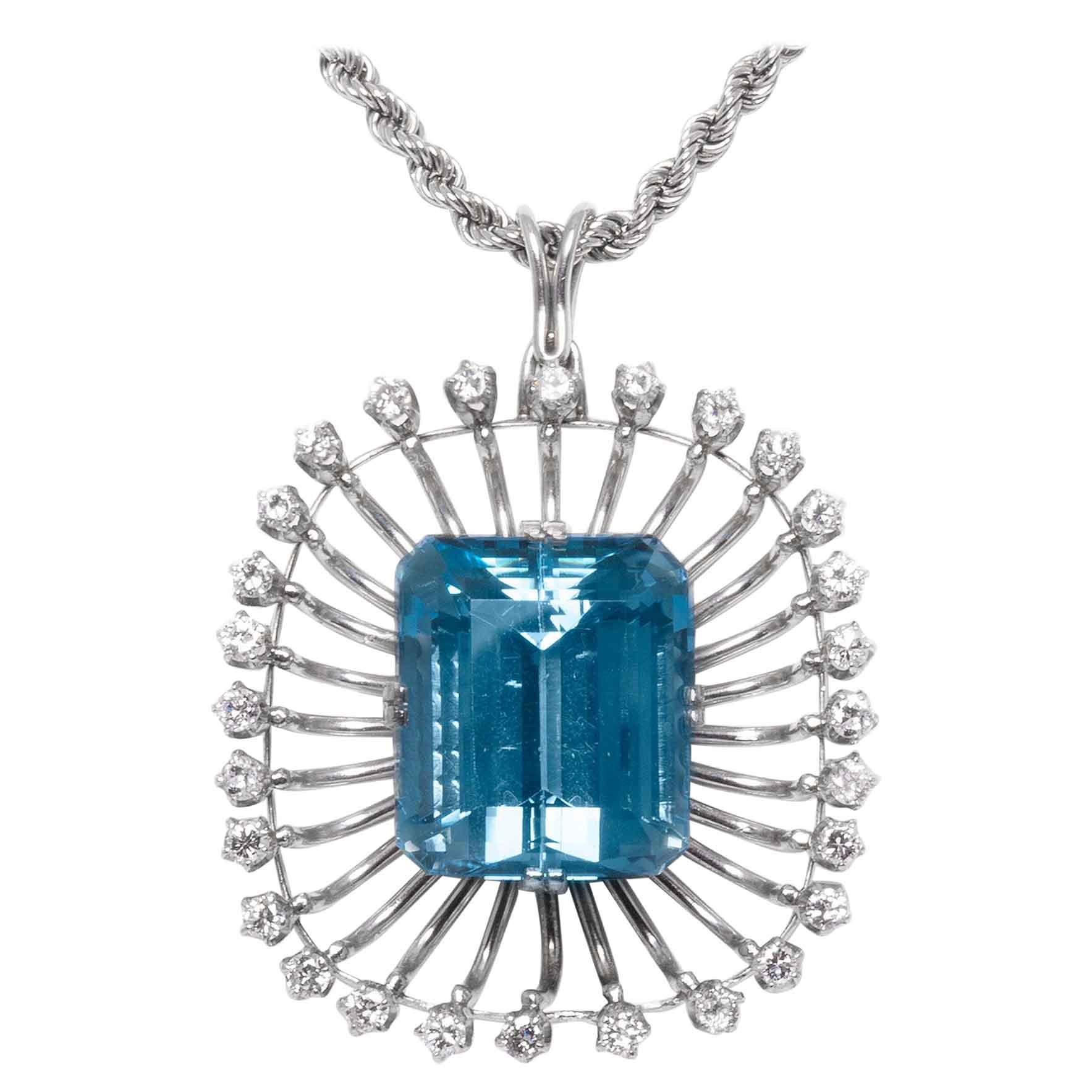 Aquamarine Diamond Pendant Necklace For Sale