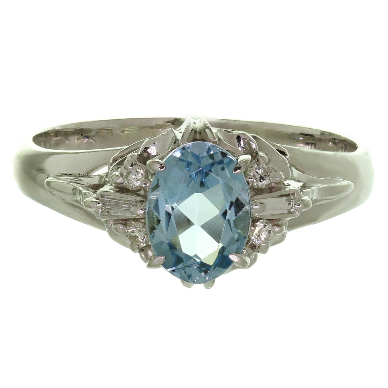 Platin-Cocktailring mit Aquamarin und Diamant im Zustand „Hervorragend“ im Angebot in New York, NY