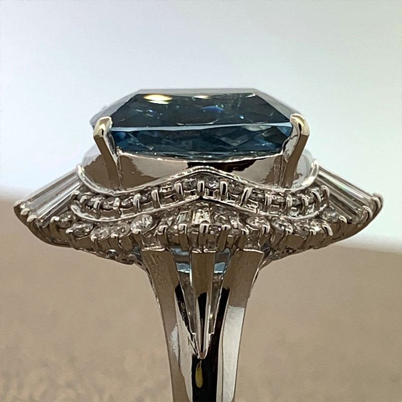 Aquamarine Diamond Platinum Cocktail Ring In New Condition For Sale In Beverly Hills, CA