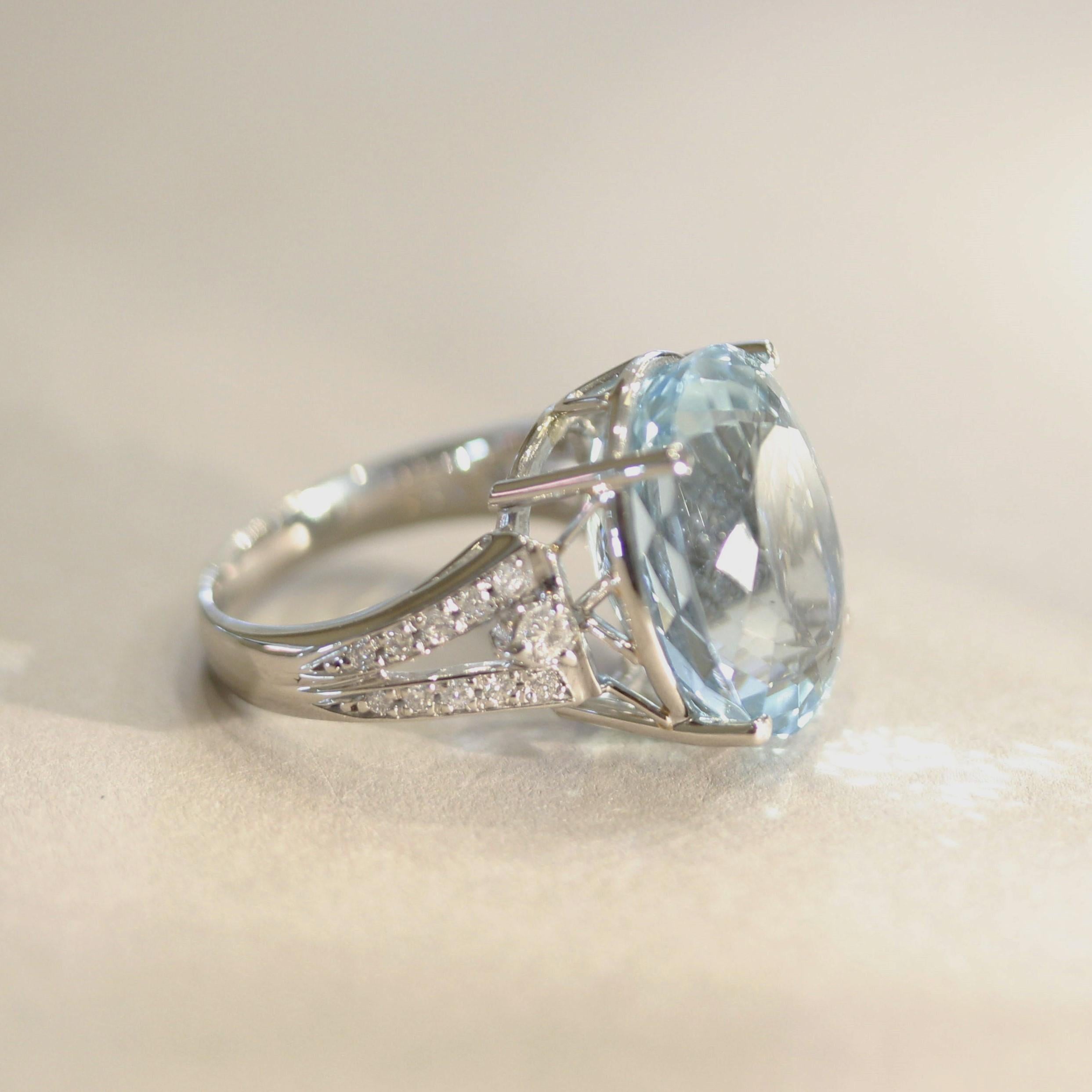 Women's Aquamarine Diamond Platinum Cocktail Ring For Sale