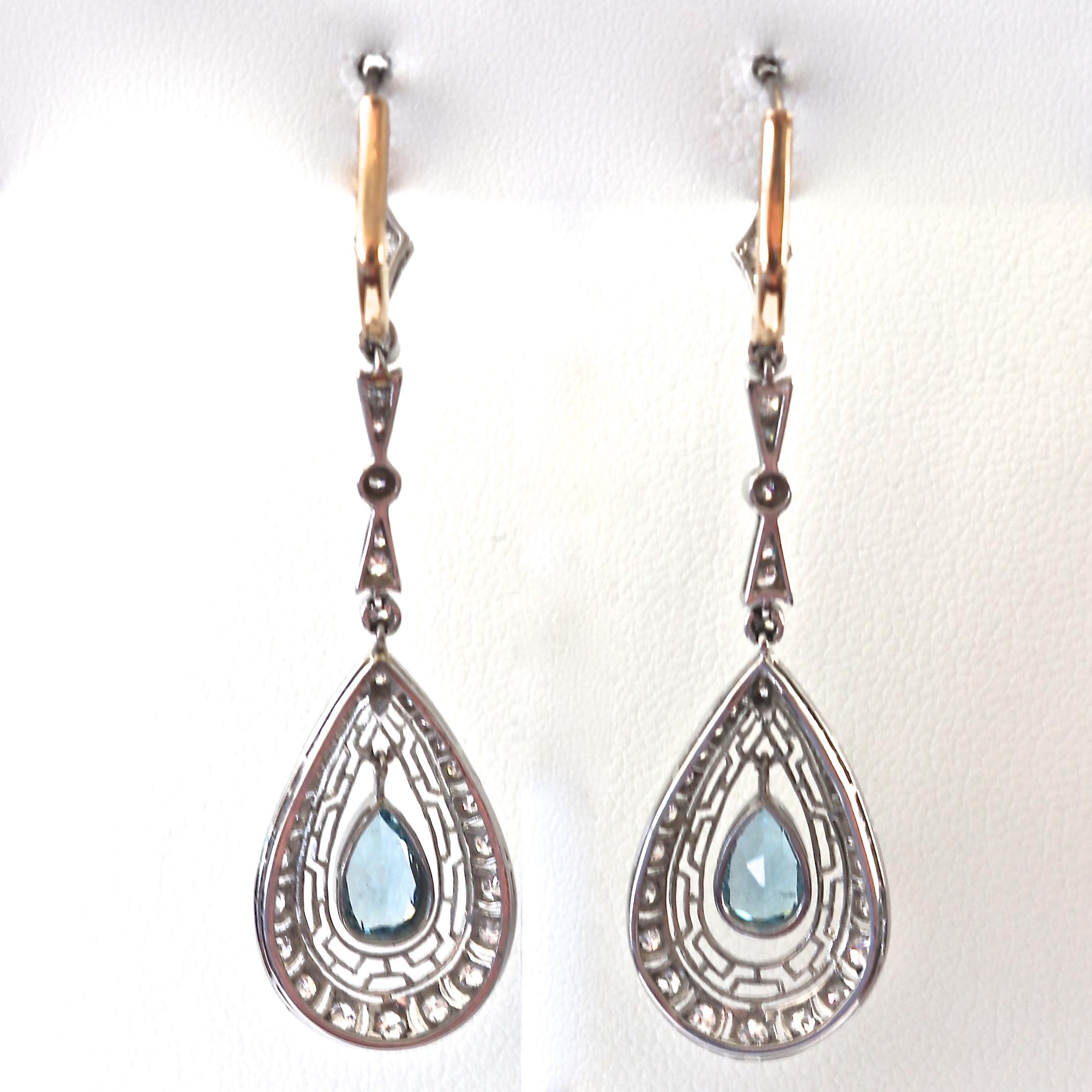 Aquamarine Diamond Platinum Earrings In Excellent Condition In Beverly Hills, CA