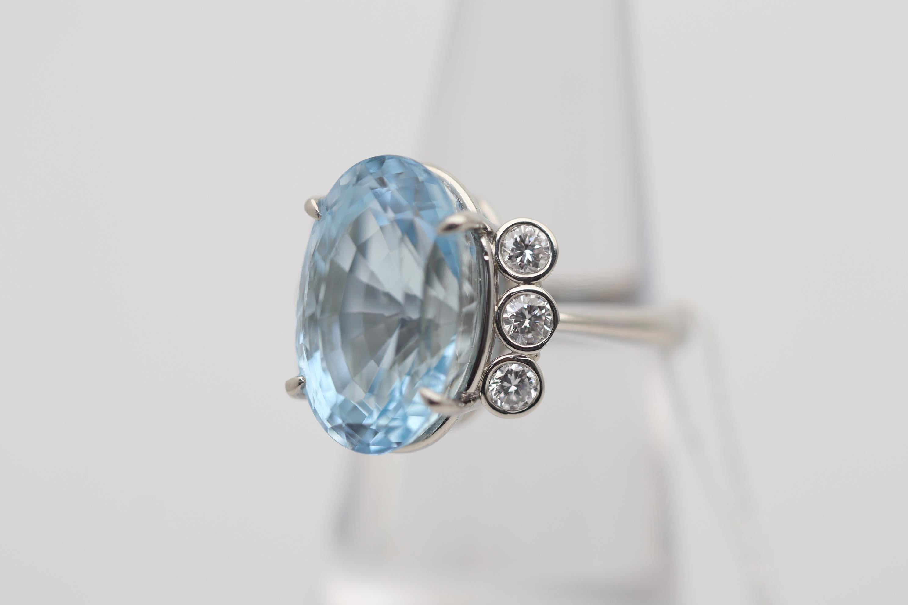 Oval Cut Aquamarine Diamond Platinum Ring For Sale