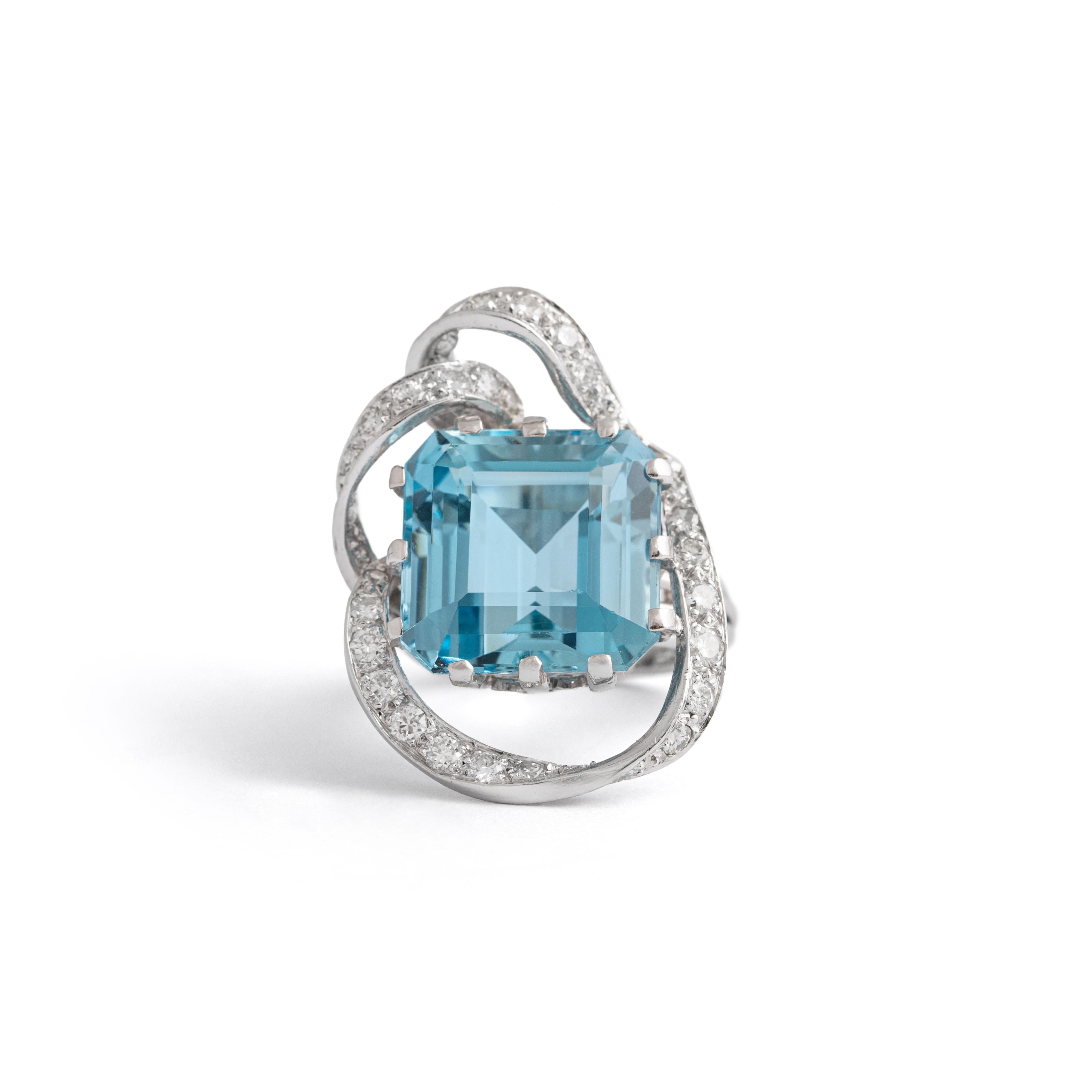 Aesthetic Movement Aquamarine Diamond Platinum Ring For Sale