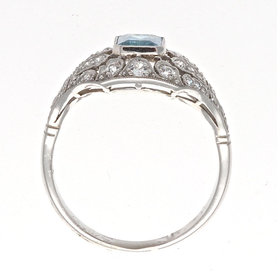 Aquamarine Diamond Platinum Ring In Excellent Condition In Beverly Hills, CA