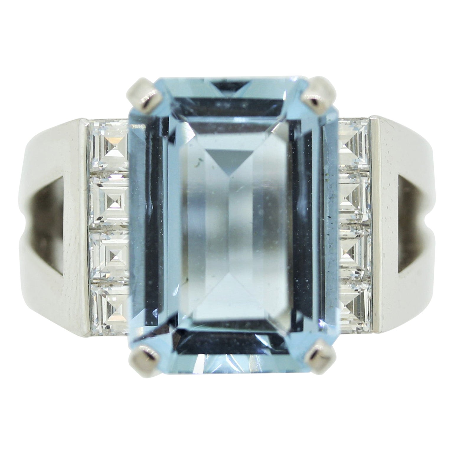 Platin-Ring mit Aquamarin und Diamant