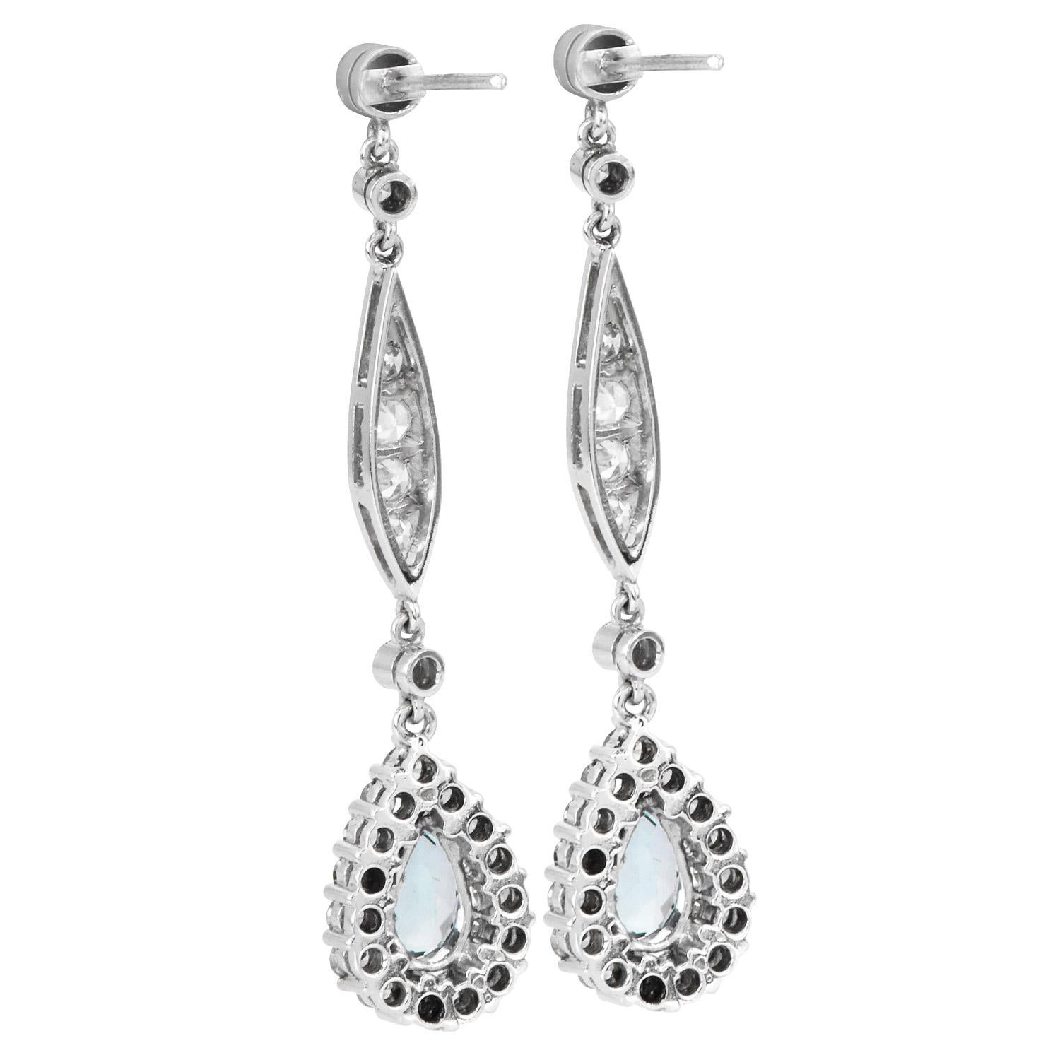 Taglio a goccia Orecchini a goccia in platino con diamante e acquamarina in vendita