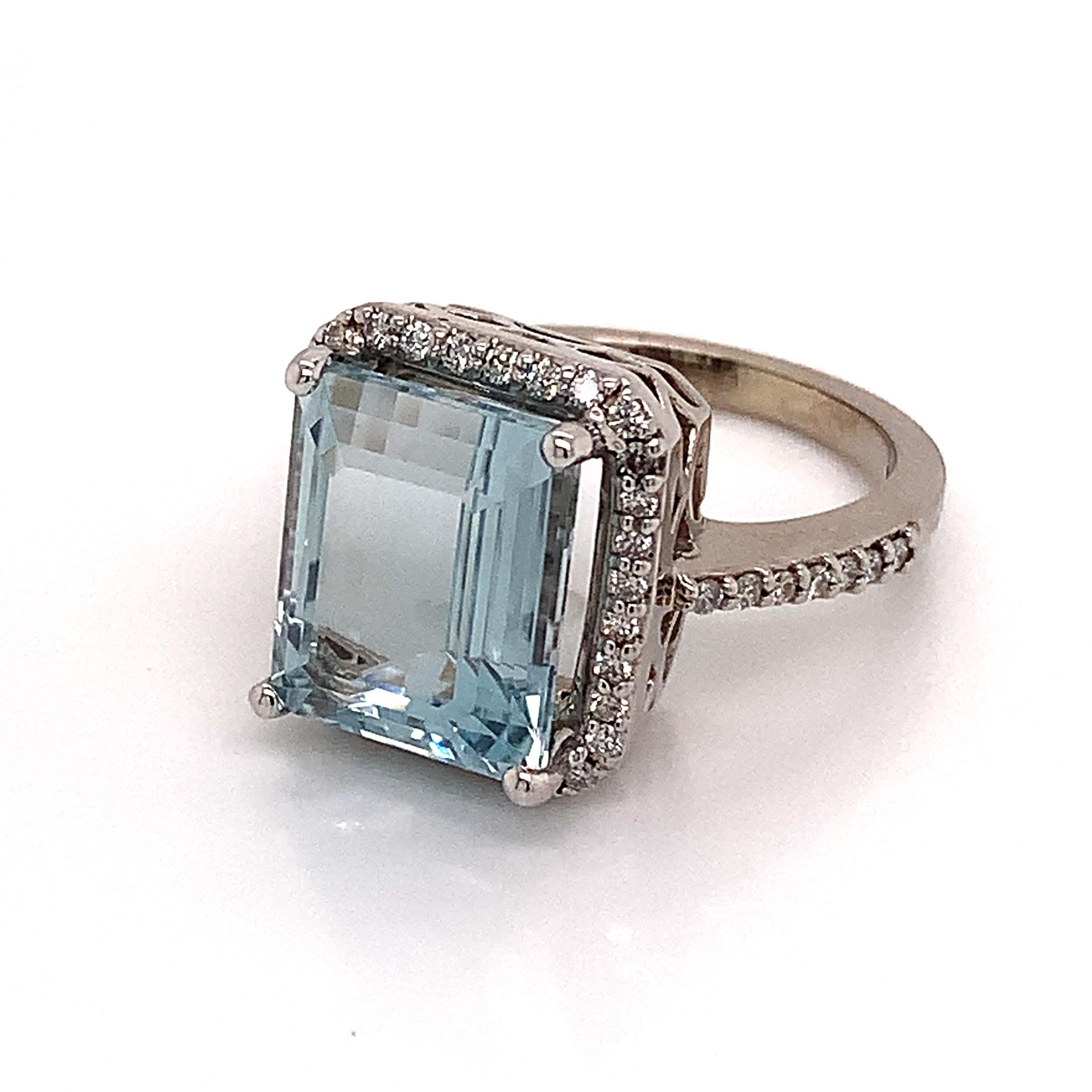 Women's Aquamarine Diamond Ring 14k Gold, 6 TCW Certified For Sale