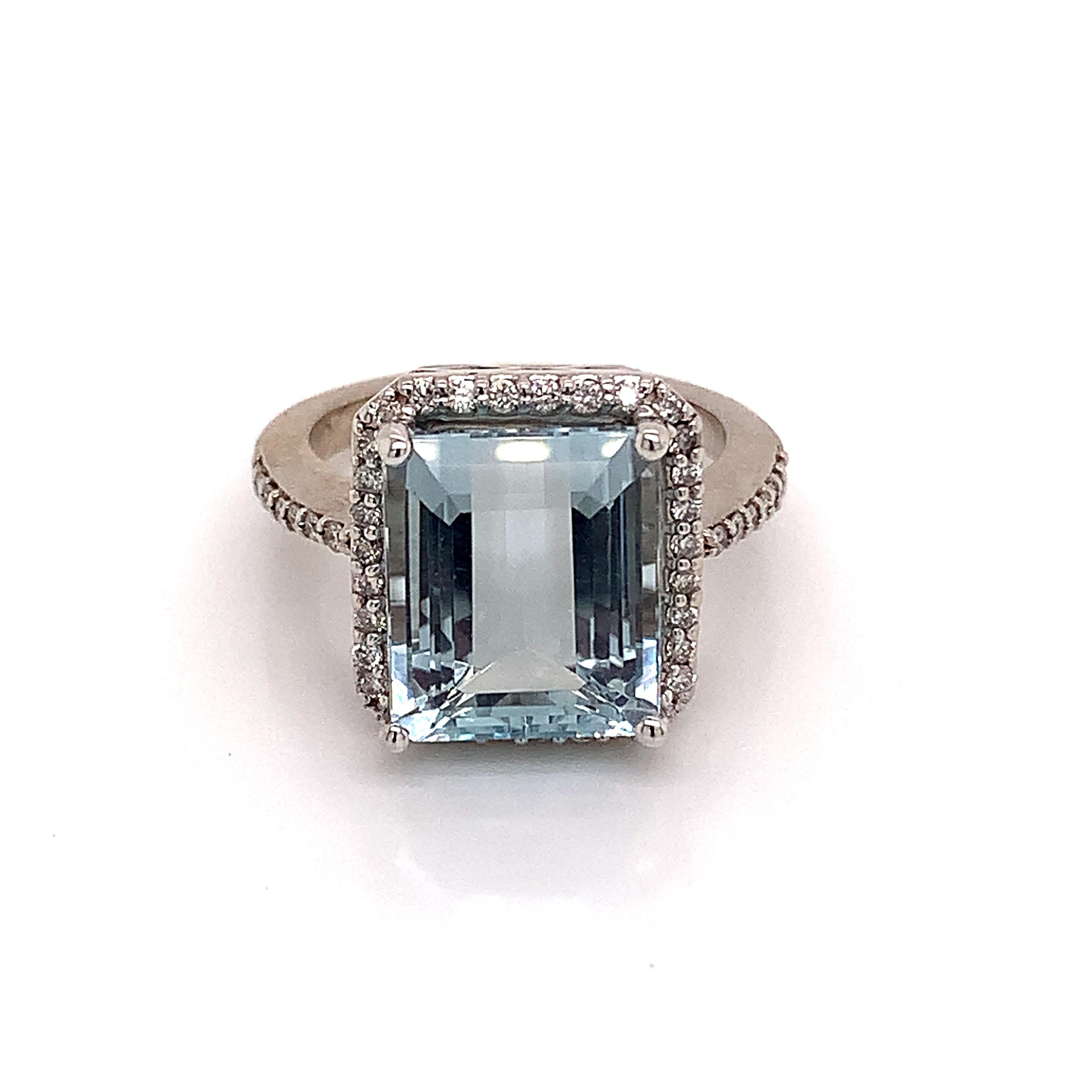 Aquamarine Diamond Ring 14k Gold, 6 TCW Certified For Sale 4