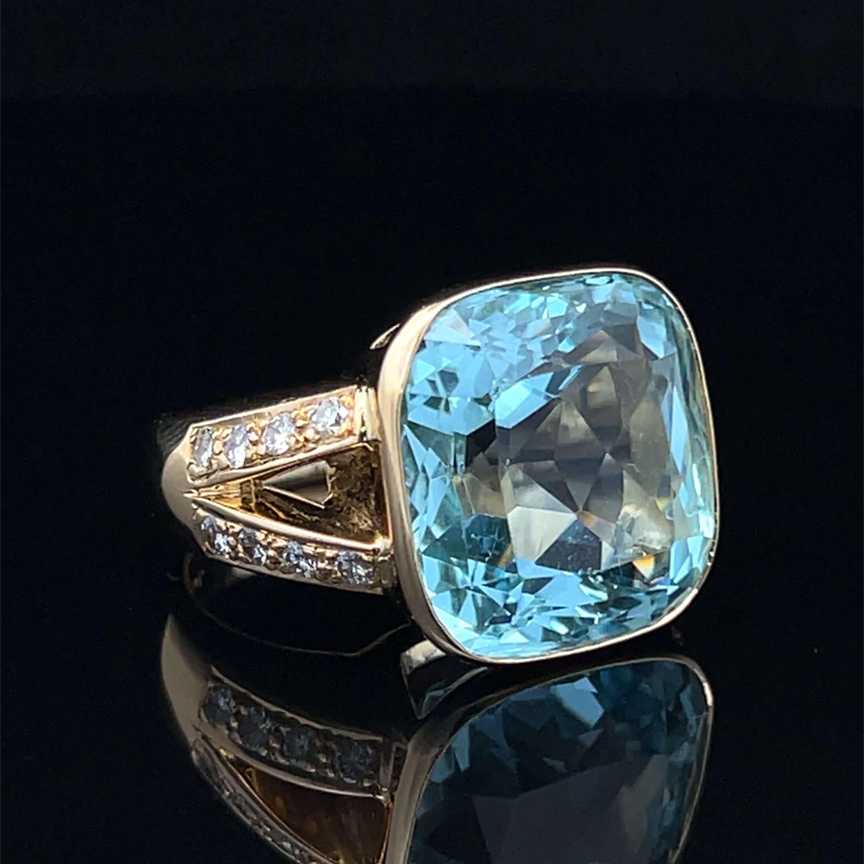 Aquamarine & Diamond Ring by Anne Middleton Circa 1980s For Sale 1