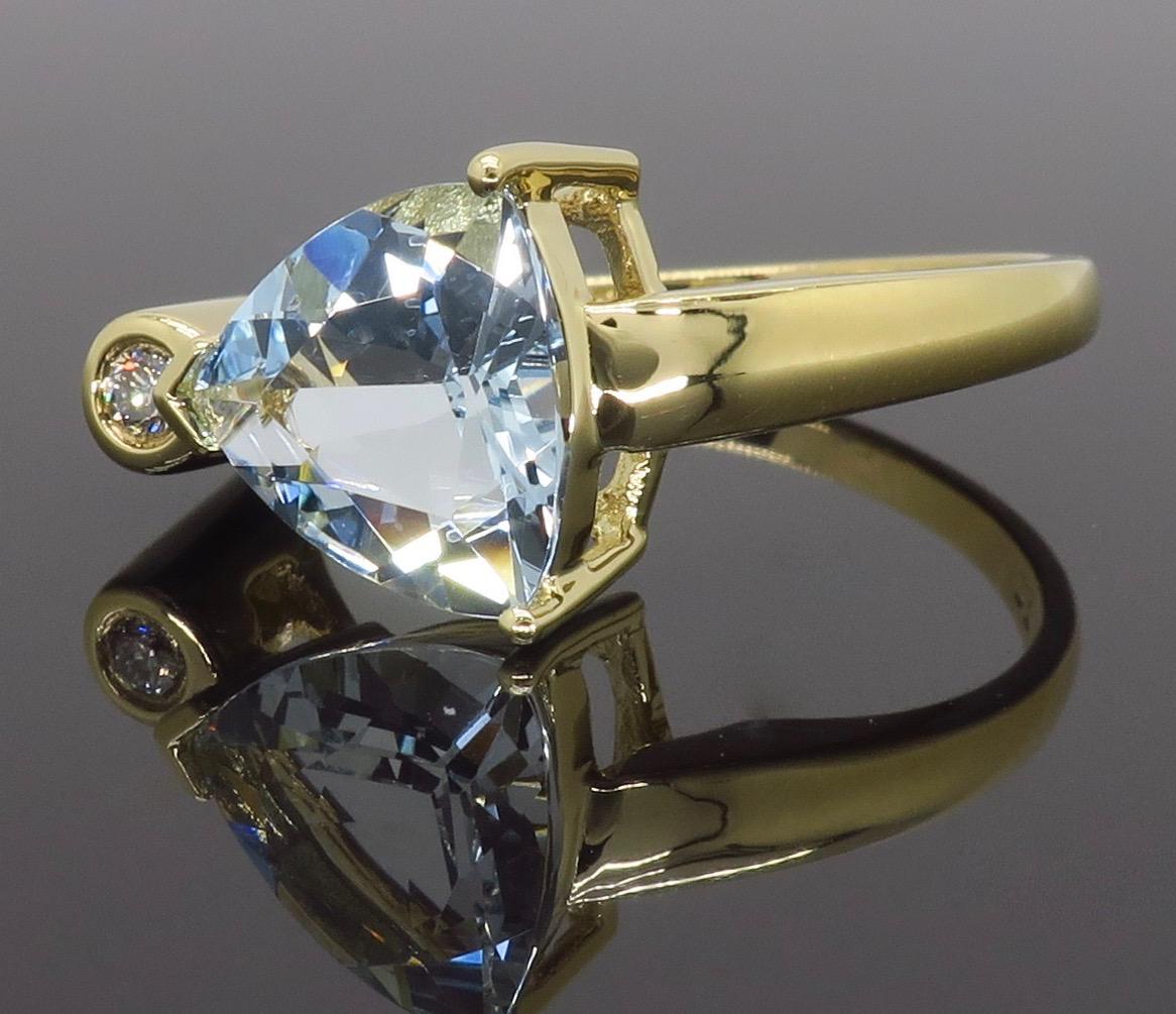 Women's or Men's Aquamarine and Diamond Ring Cocktail Ring