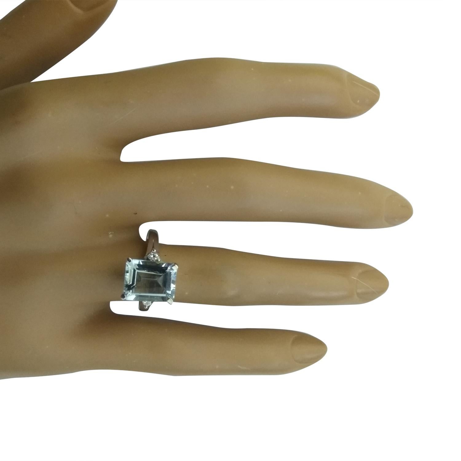 Modern Beautiful Elegance: Aquamarine Diamond Ring in 14K Solid White Gold For Sale