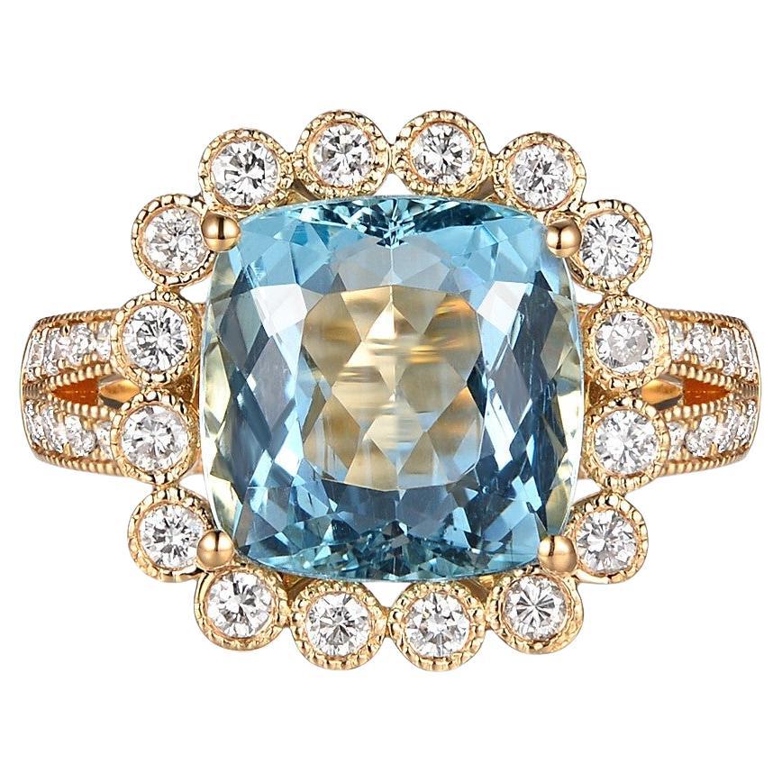 Aquamarine Diamond Ring in 18 Karat Yellow Gold For Sale