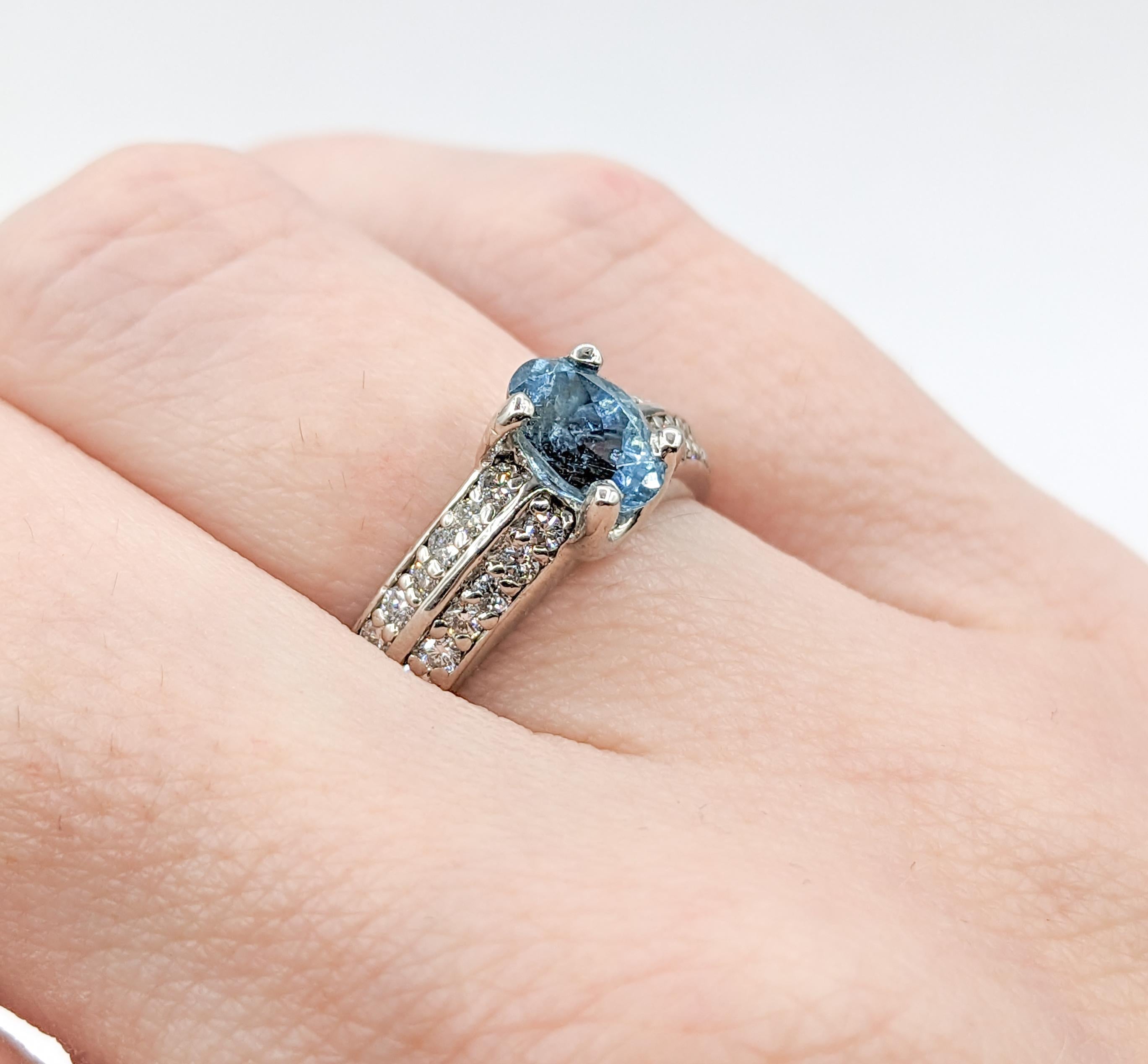 Aquamarin & Diamant Ring in Platin (Ovalschliff) im Angebot