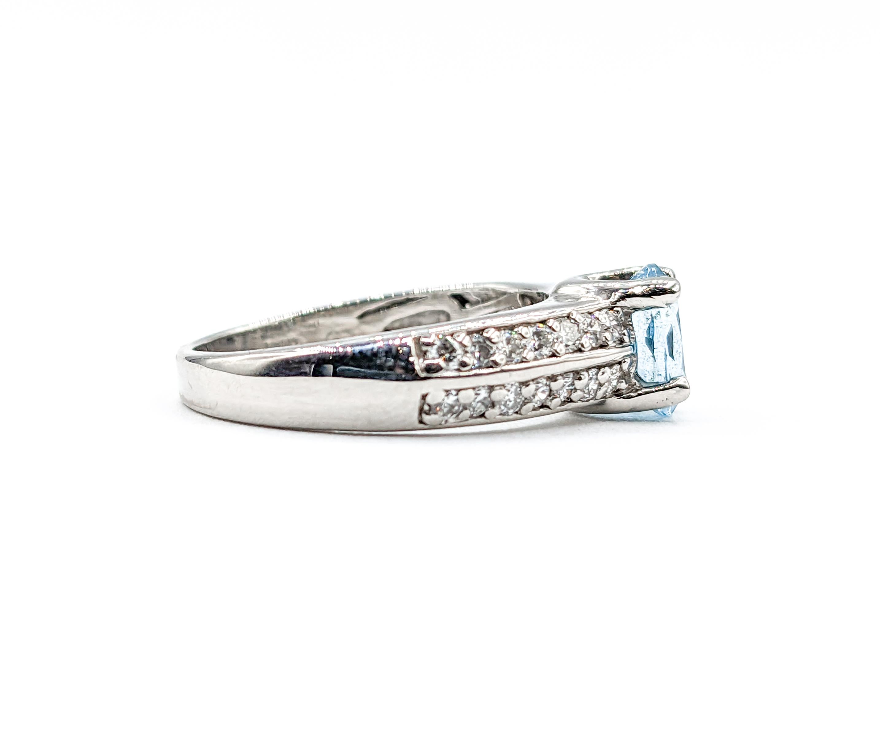 Aquamarine & Diamond Ring in Platinum For Sale 1