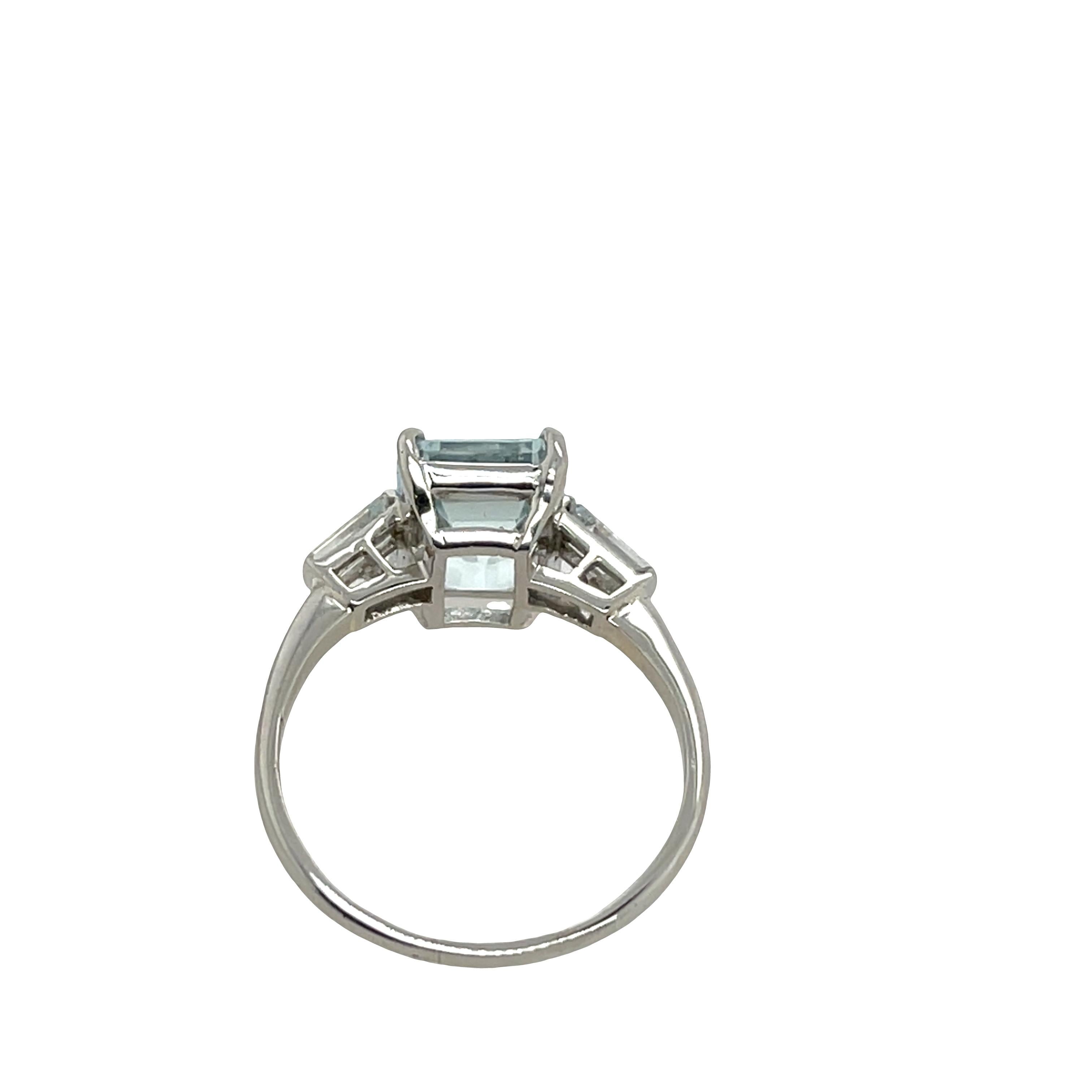 Aquamarin & Diamant Ring aus Platin im Zustand „Hervorragend“ im Angebot in London, GB
