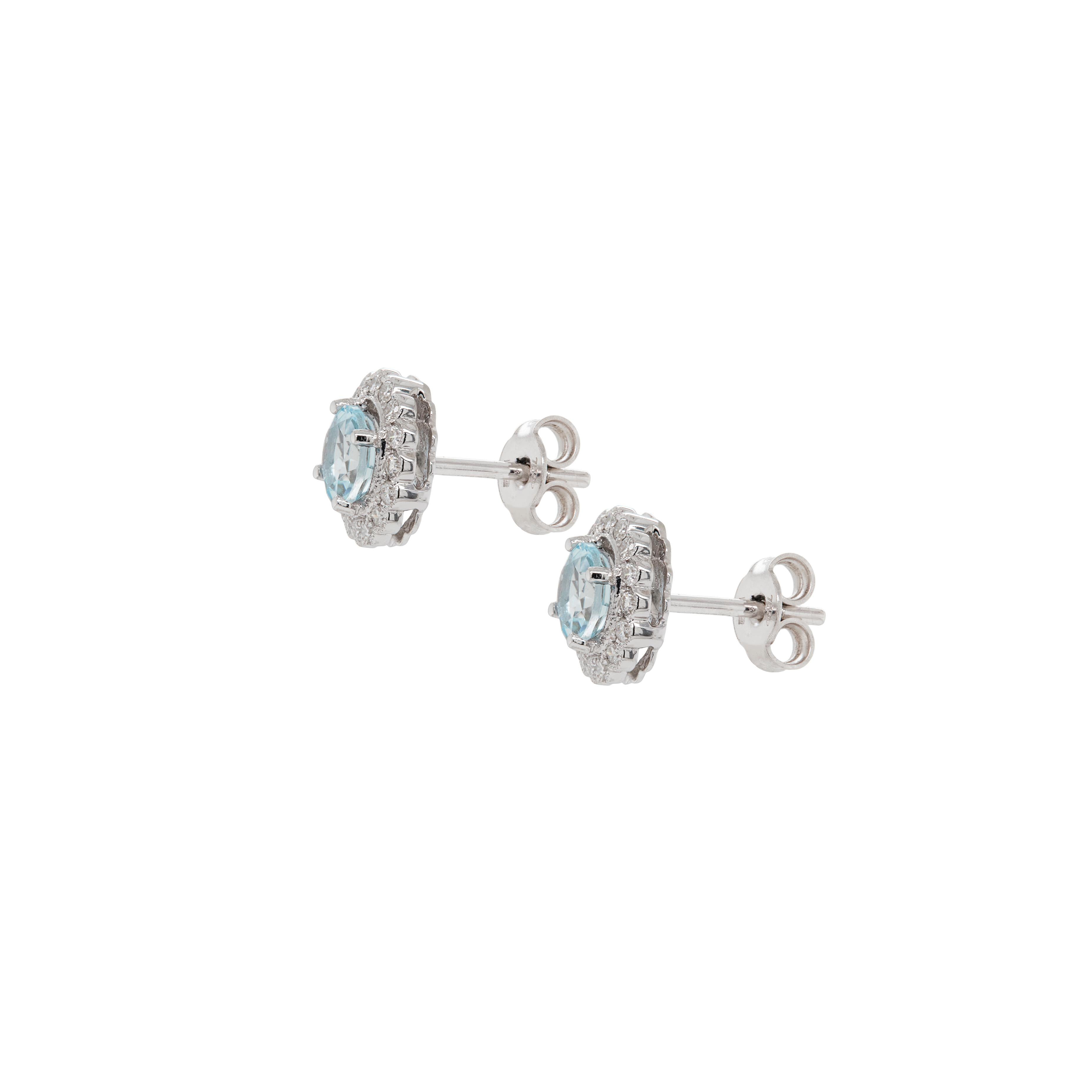 A timeless staple for any fine jewellery collection, these elegant 18 carat white gold stud earrings are the perfect choice for any occasion.

Each earring showcases a stunning, light coloured round aquamarine, with a total weight of 1.00ct,