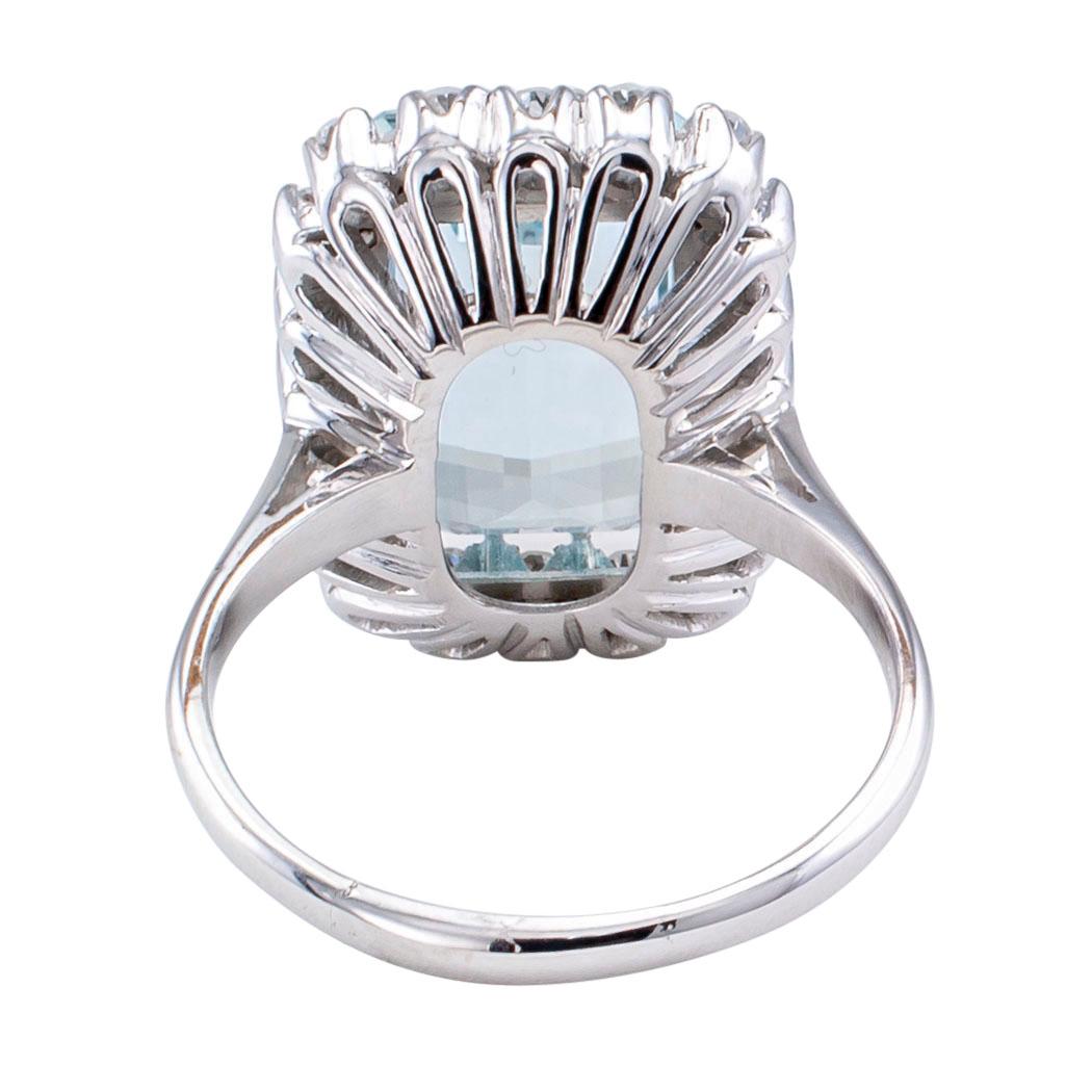 Aquamarine Diamond White Gold Cocktail Ring In Good Condition In Los Angeles, CA