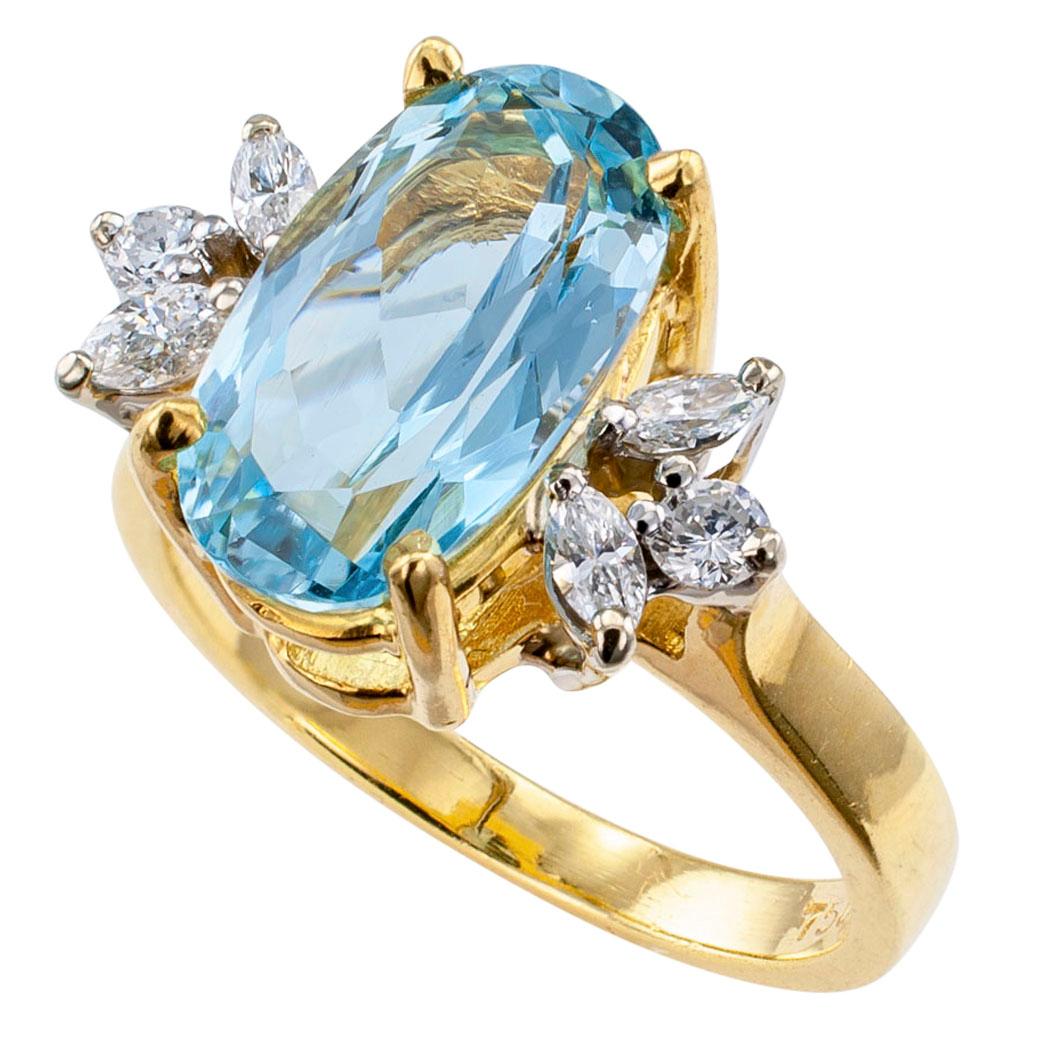 Aquamarine Diamond Yellow Gold Ring In Excellent Condition In Los Angeles, CA