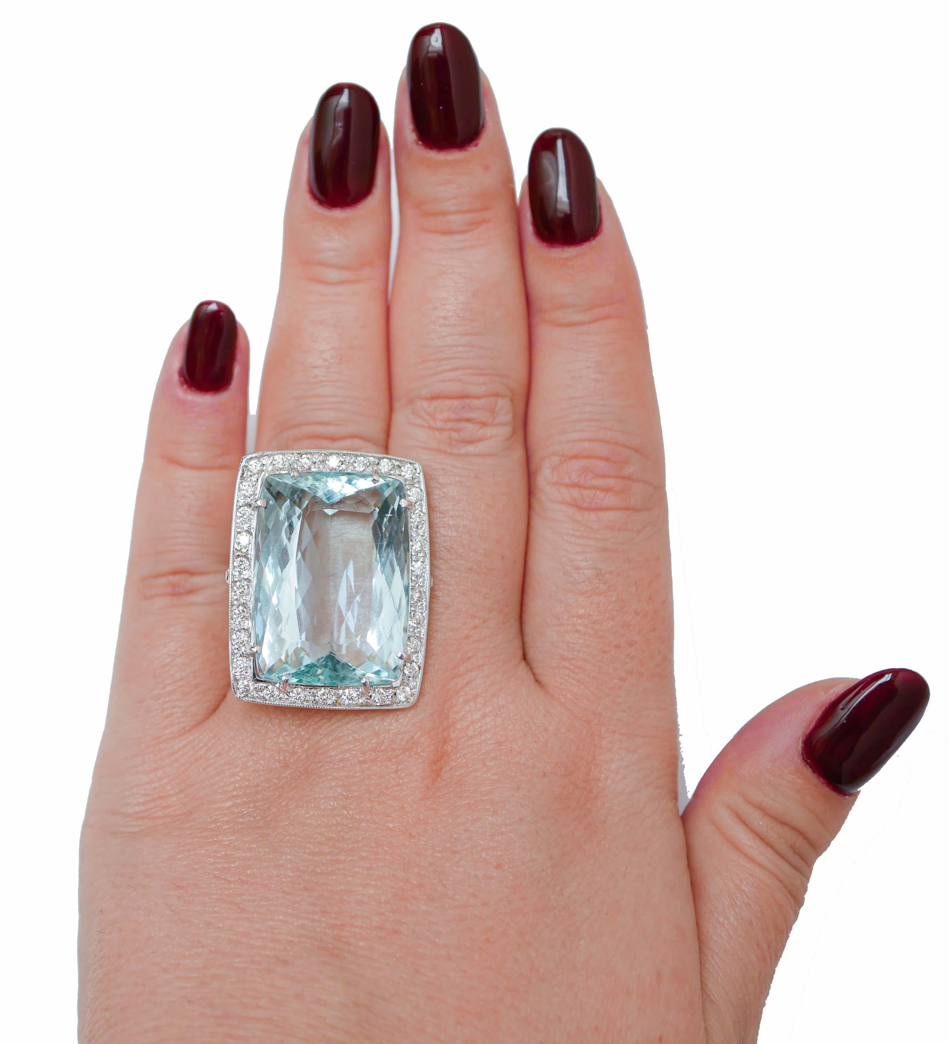 Aquamarin, Diamanten,  Ring aus 14 Karat Weißgold. im Zustand „Gut“ im Angebot in Marcianise, Marcianise (CE)