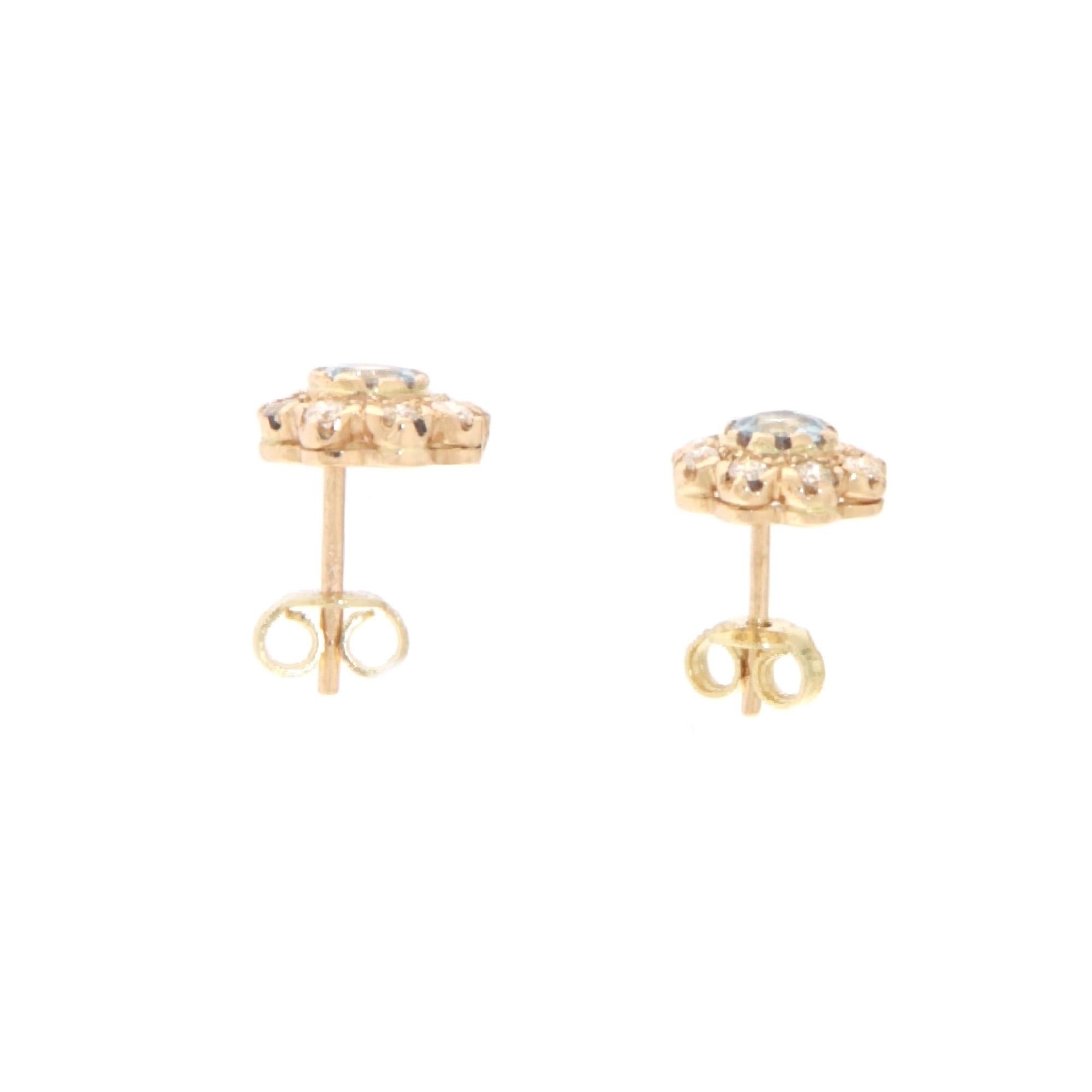 Aquamarine Diamonds 14 Karat Yellow Gold Stud Earrings For Sale 1