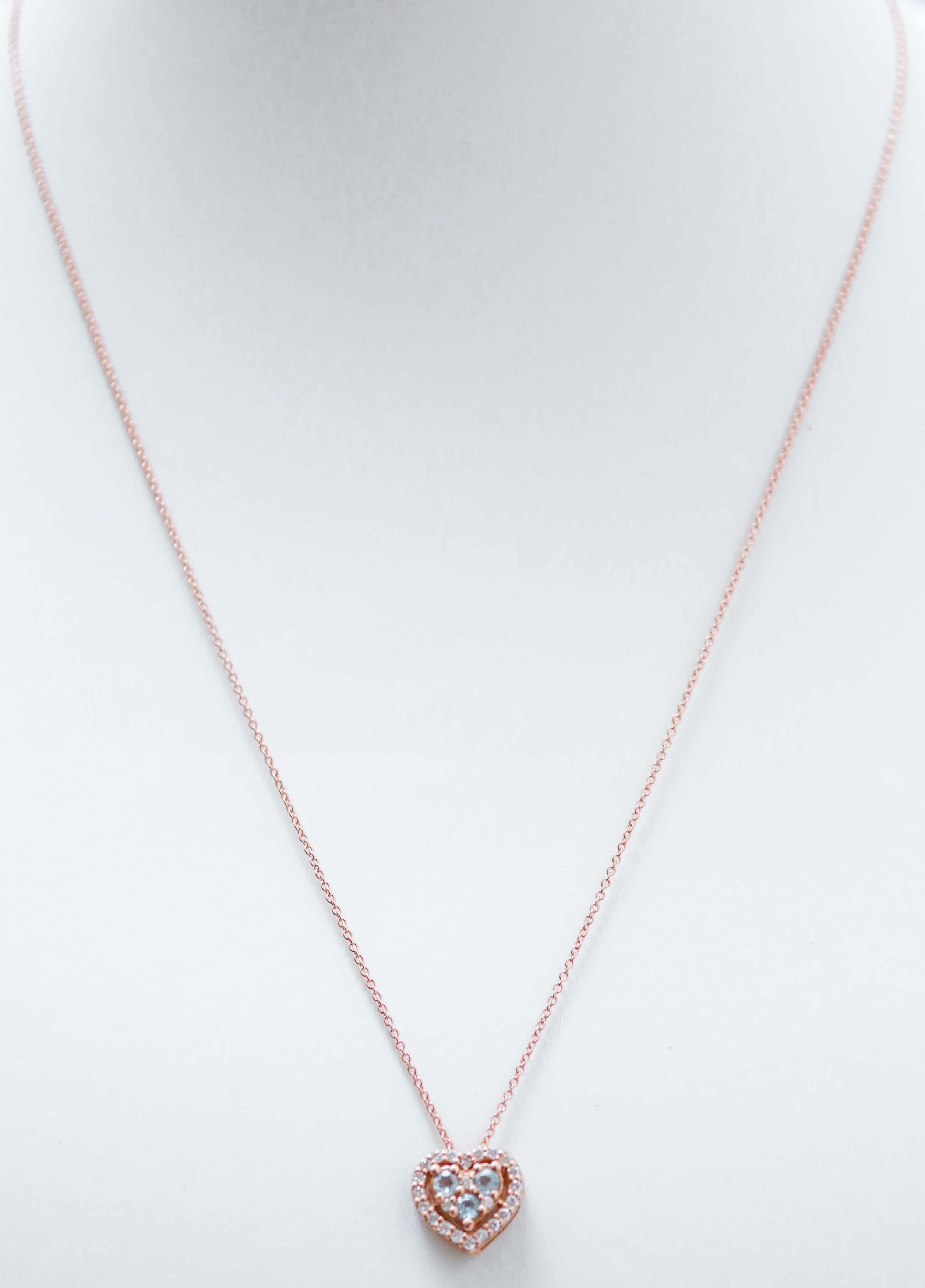 Incredibile collana con ciondolo a forma di cuore in oro rosa 18 kt con tre acquemarine centrali circondate da  una cornice di diamanti.
Diamanti 0.27 ct
Acquamarina 0,58 ct
Peso totale 3.30 gr
RF    G     GOIA
RK.AUFU80
Lunghezza catena 45