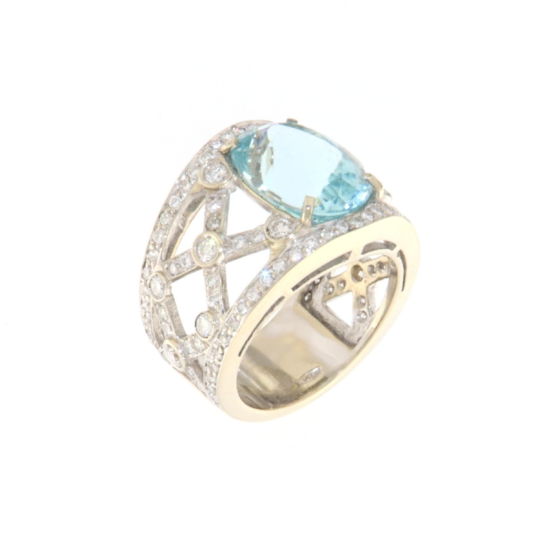 Brilliant Cut Aquamarine Diamonds 18 Karat White Gold Band Ring For Sale