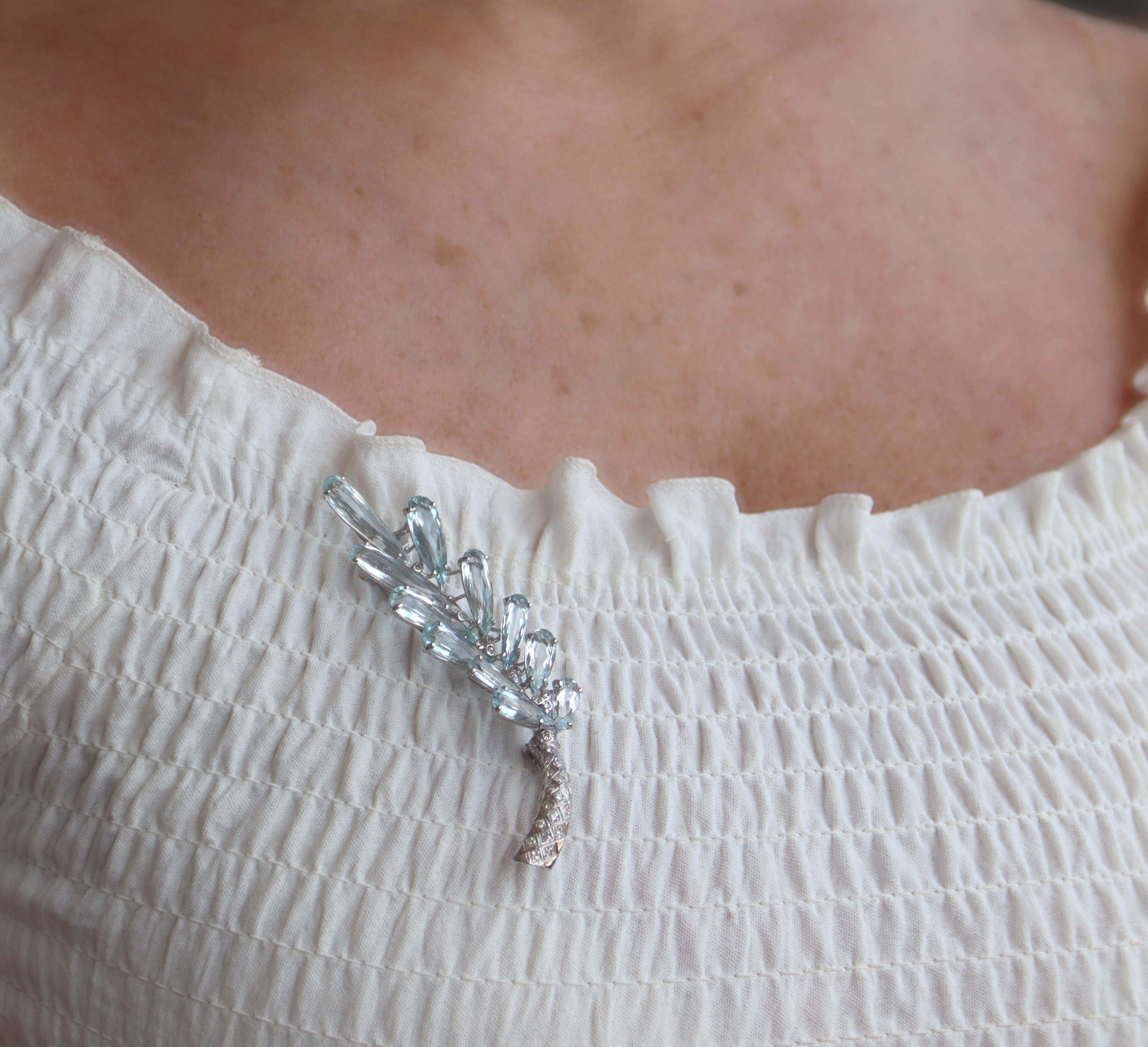 Aquamarine Diamonds 18 Karat White Gold Brooch For Sale 3