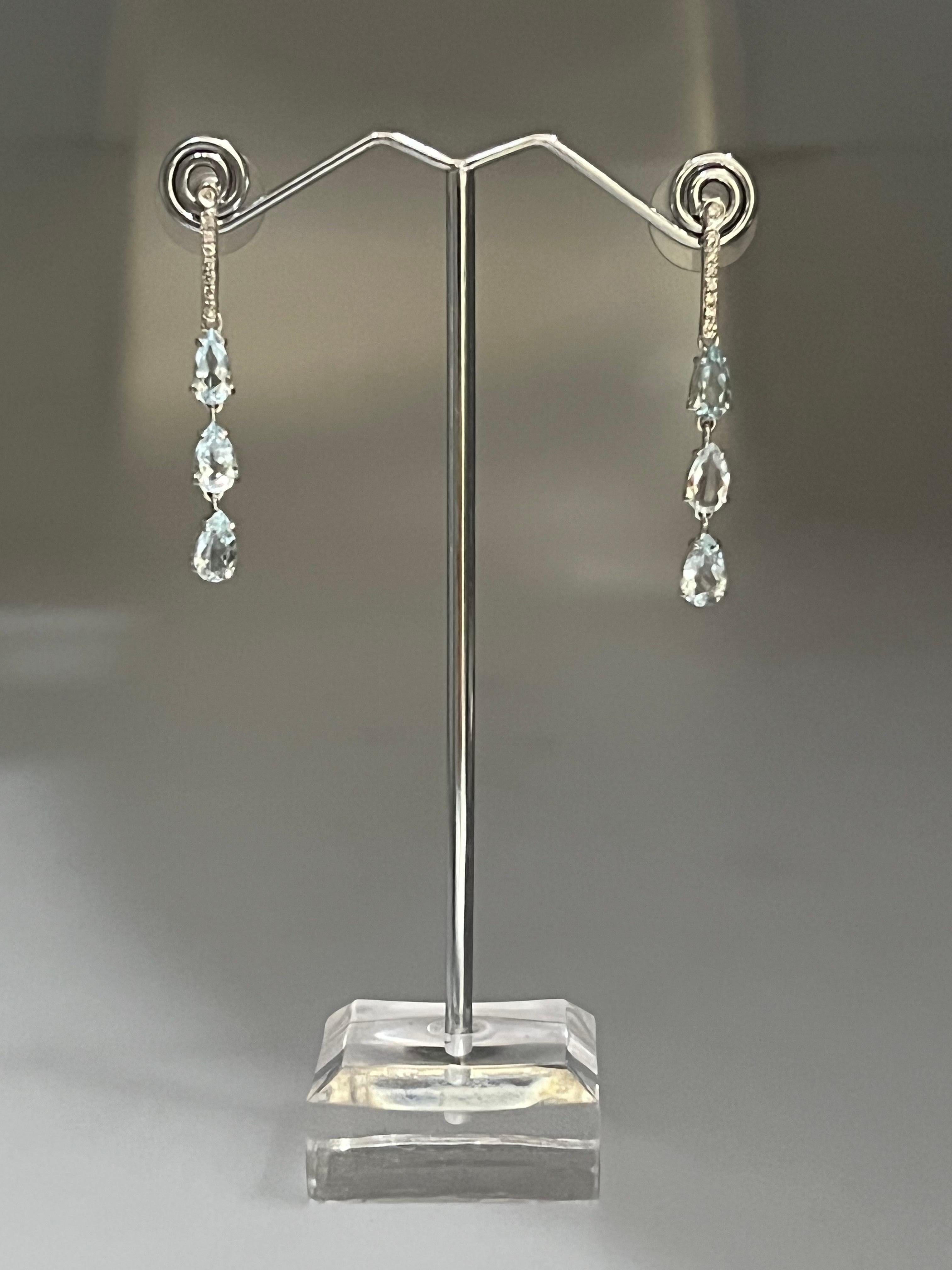 Women's Aquamarine Diamonds 18 Karat White Gold Drop Earrings For Sale