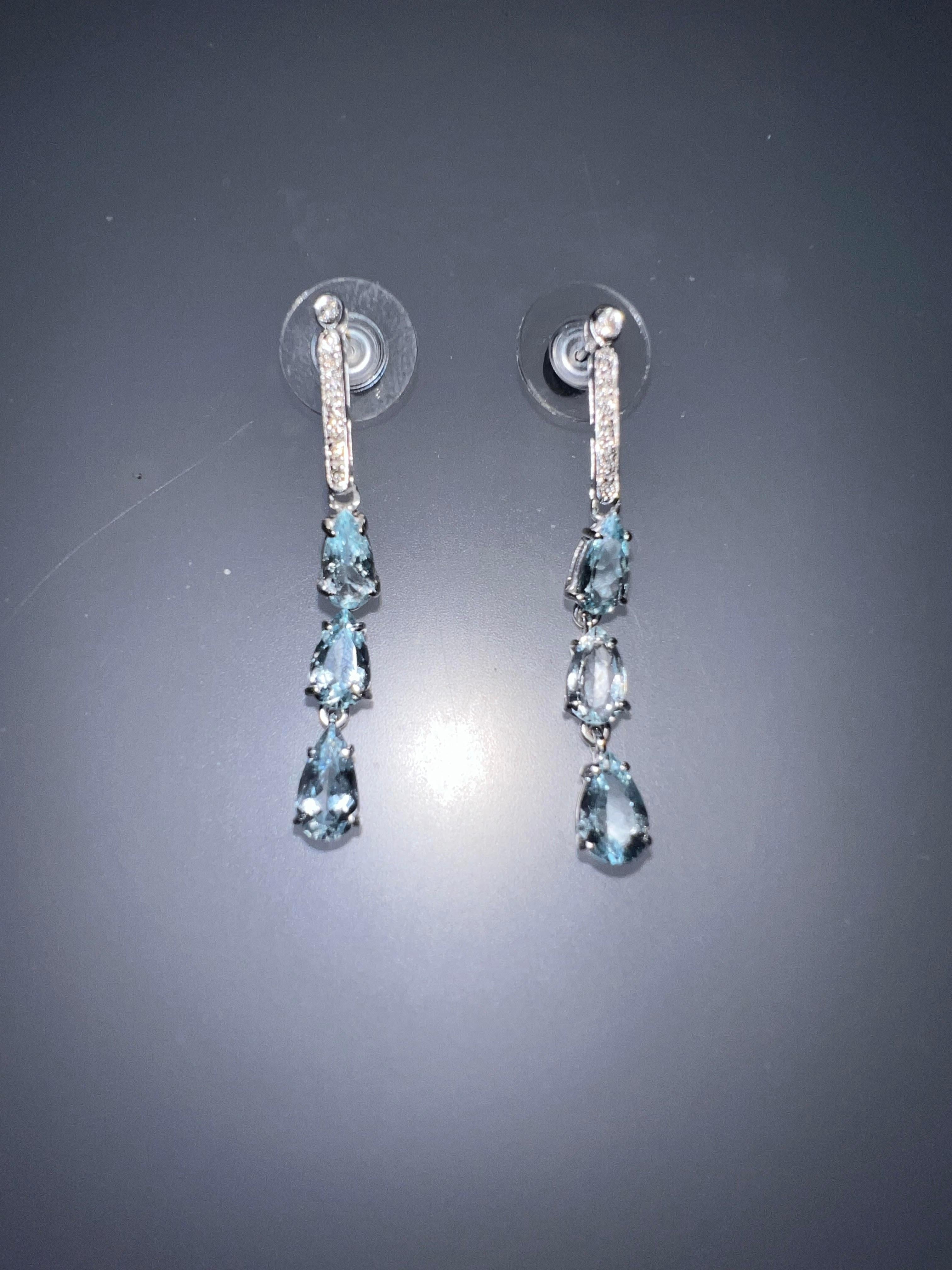 Aquamarine Diamonds 18 Karat White Gold Drop Earrings For Sale 3