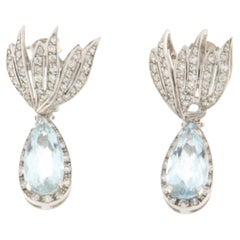Boucles d'oreilles pendantes en or blanc 18 carats aigue-marine et diamants