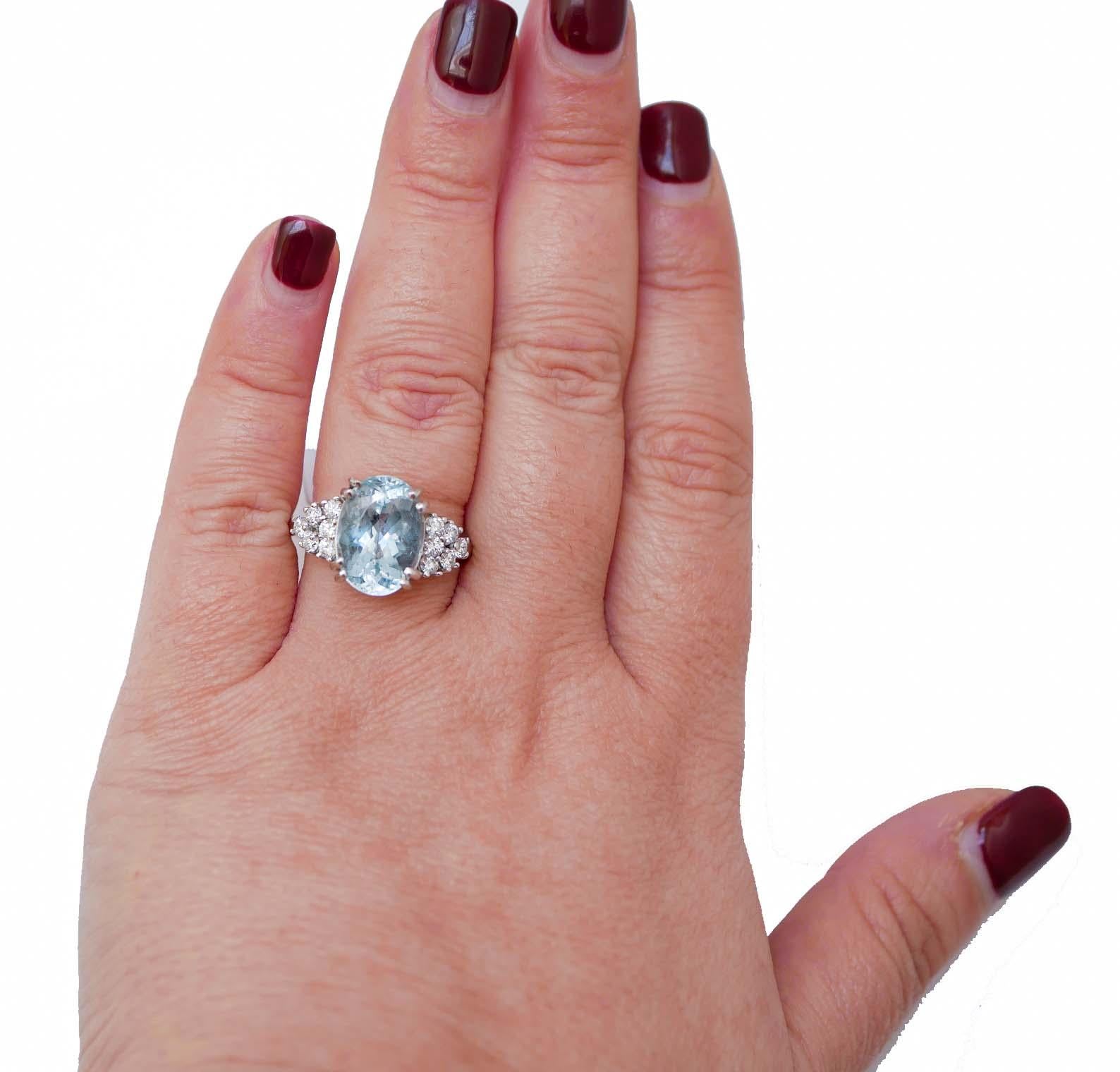 Aquamarine, Diamonds, 18 Karat White Gold Modern Ring. In New Condition For Sale In Marcianise, Marcianise (CE)