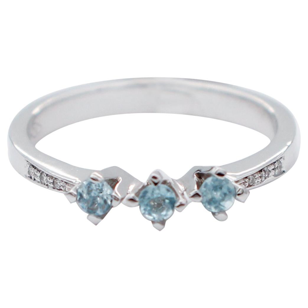 Aquamarine, Diamonds, 18 Karat White Gold Modern Ring For Sale