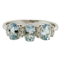 Aquamarine, Diamonds, 18 Karat White Gold Modern Ring