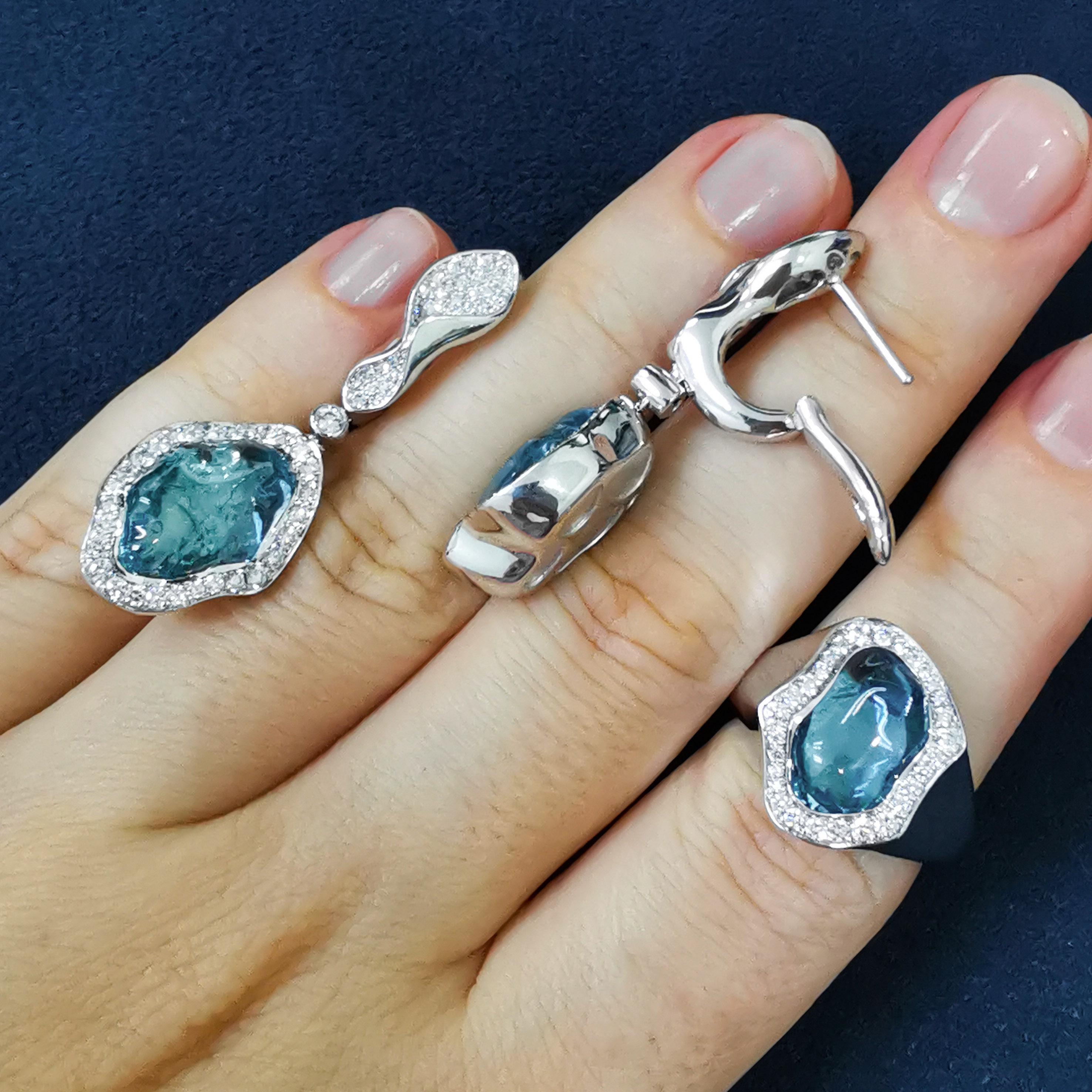 Aquamarine Diamonds 18 Karat White Gold Spectrum Suite In New Condition In Bangkok, TH