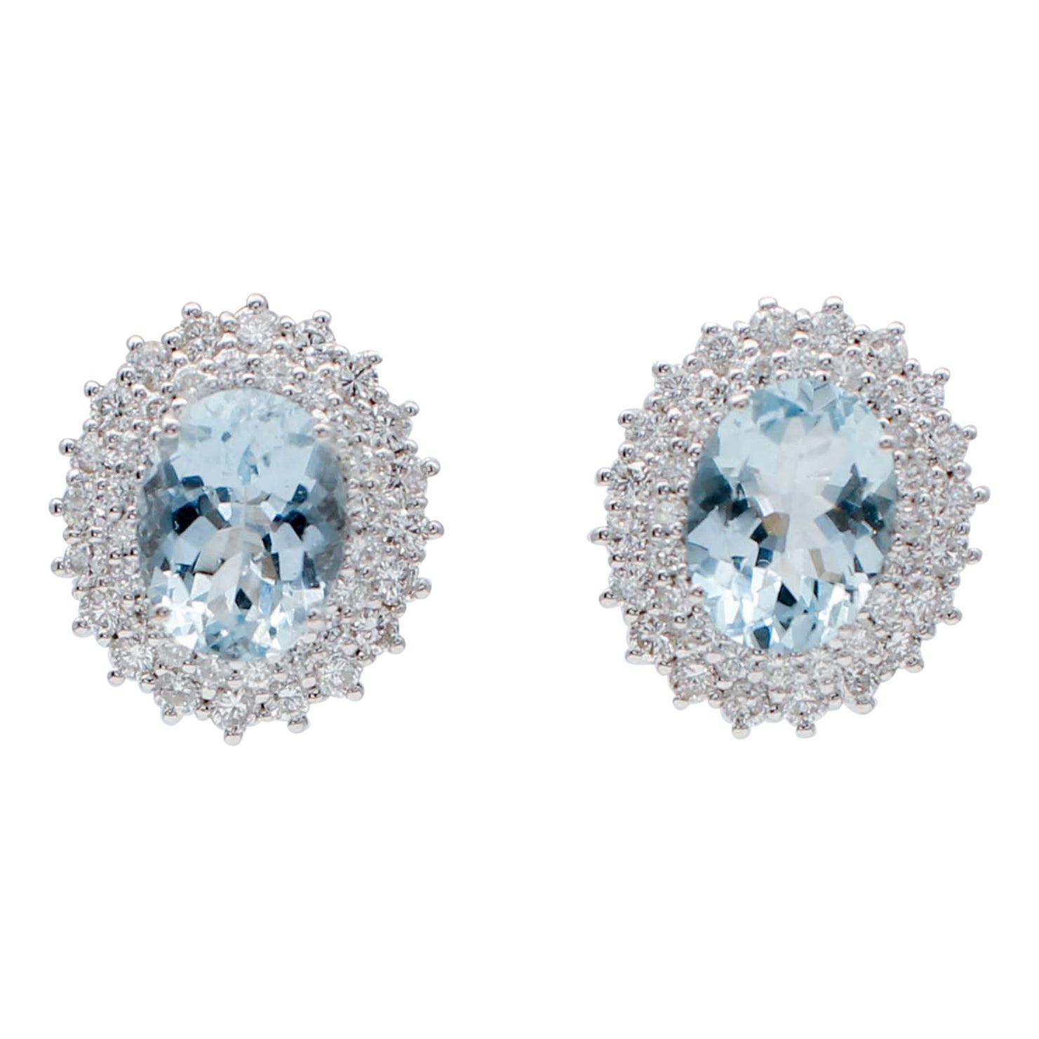 Boucles d'oreilles aigue-marine, diamants, or blanc 18 carats