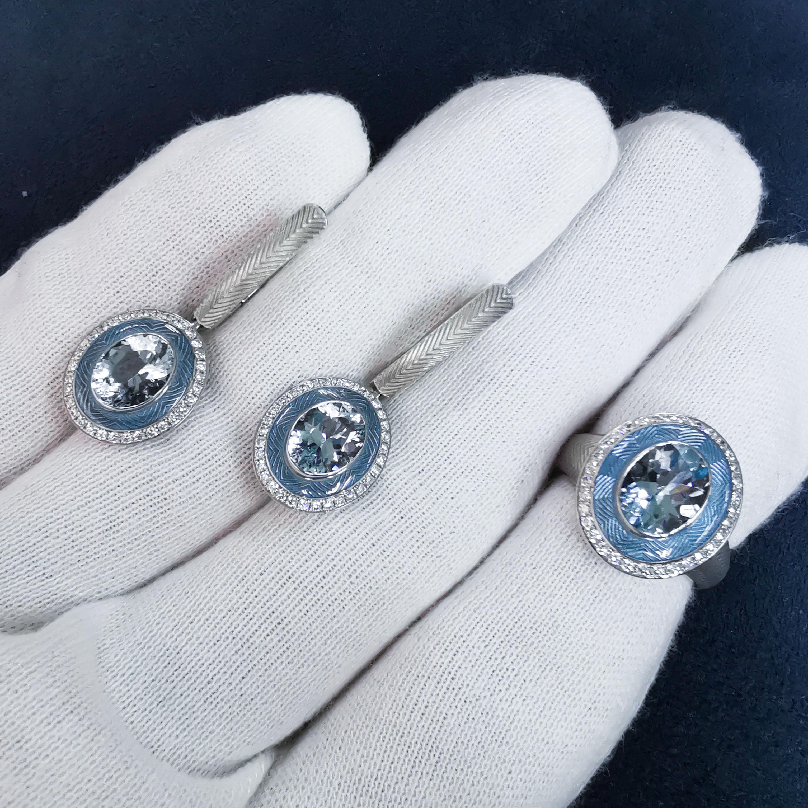Aquamarine Diamonds 18 Karat White Gold Tweed Suite In New Condition For Sale In Bangkok, TH