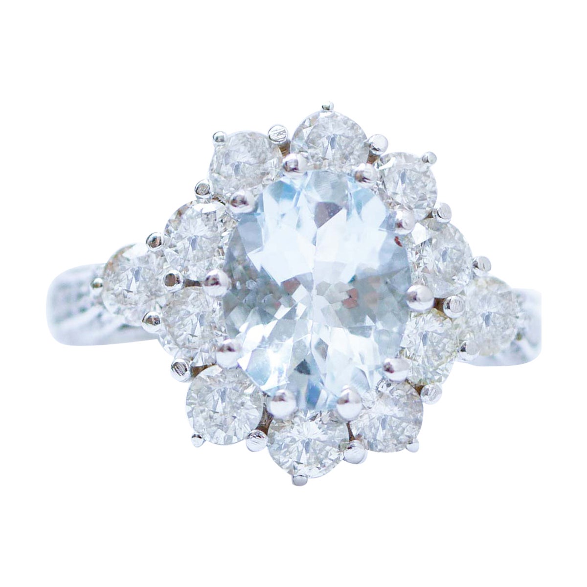Platinring mit Aquamarin und Diamanten. im Angebot