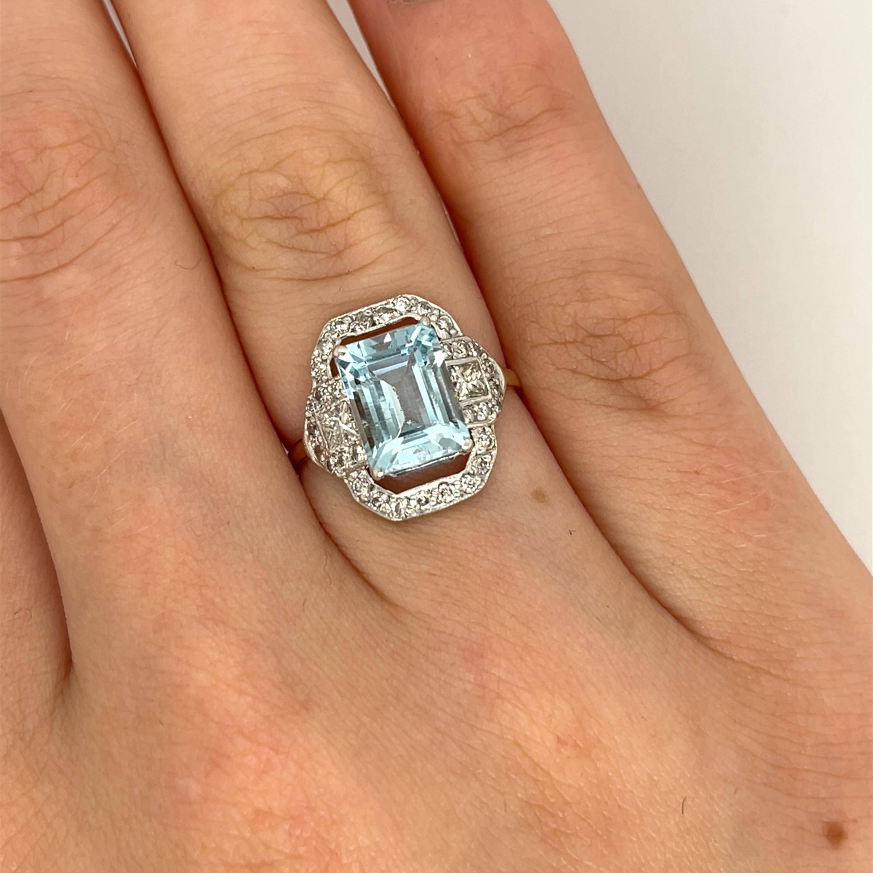 Emerald Cut Aquamarine & Diamonds Ring Set in 14ct Yellow Gold & Silver For Sale