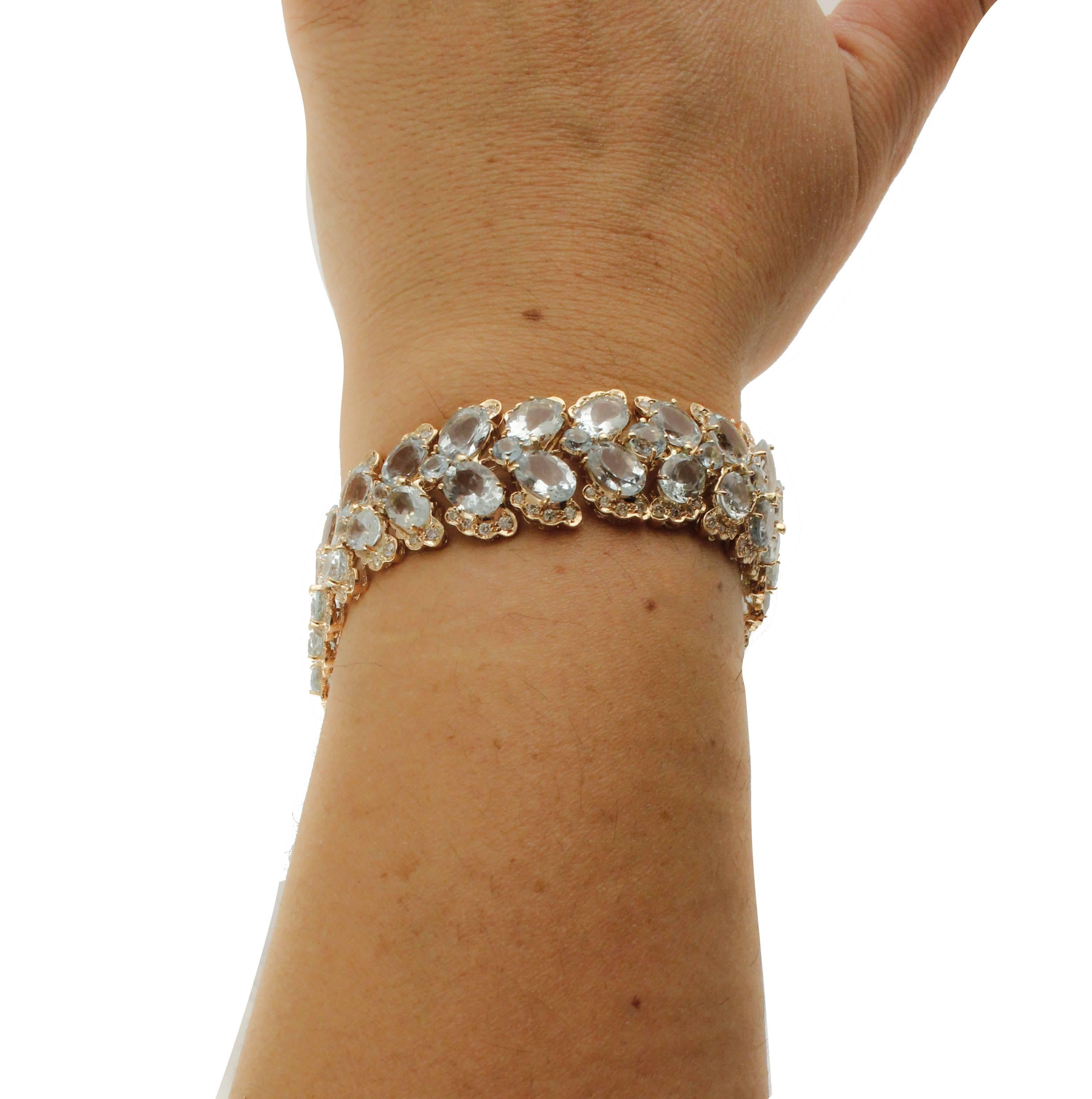 Aquamarine Diamonds Rose Gold Link Bracelet For Sale 1