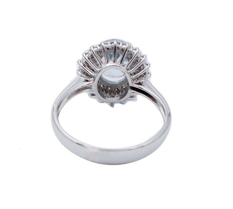 Brilliant Cut Aquamarine, Diamonds, 18 Karat White Gold Modern Ring