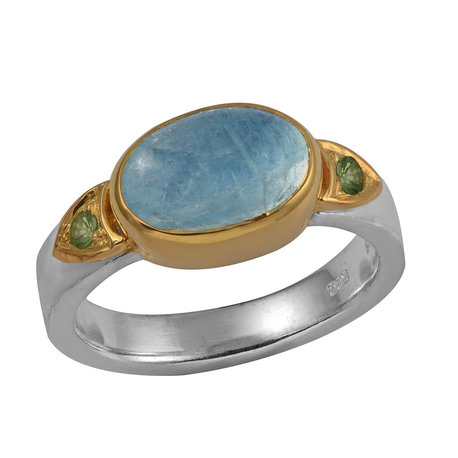 Cabochon Anello con diopside di acquamarina in argento e placca d'oro in vendita