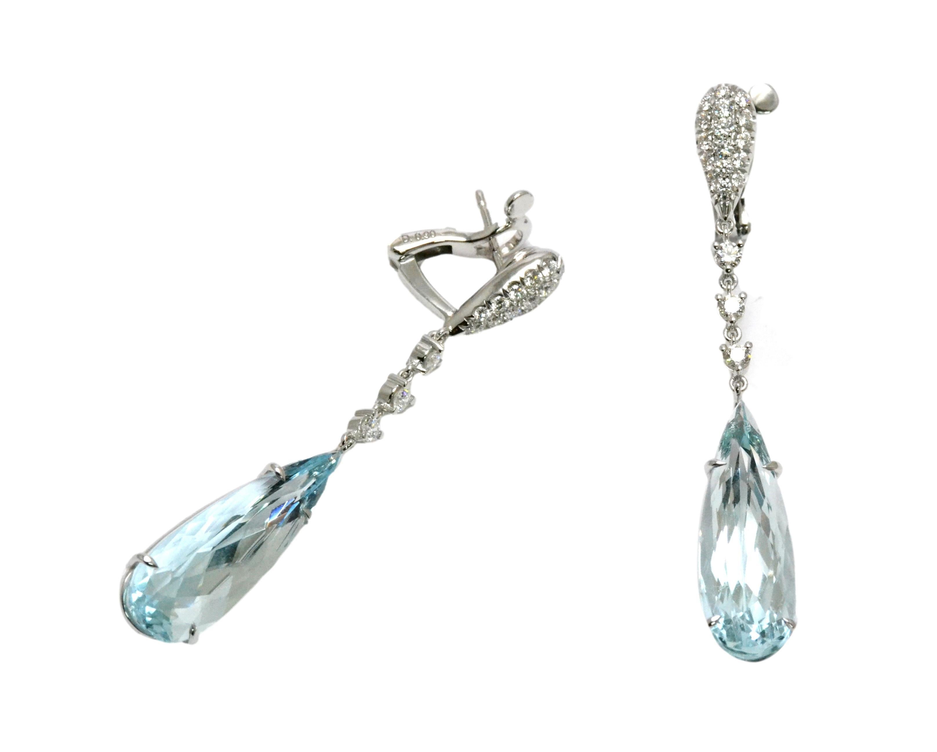 Contemporary Aquamarine Drops Diamond 18 Karat White Gold Made in Italy  Earrings For Sale
